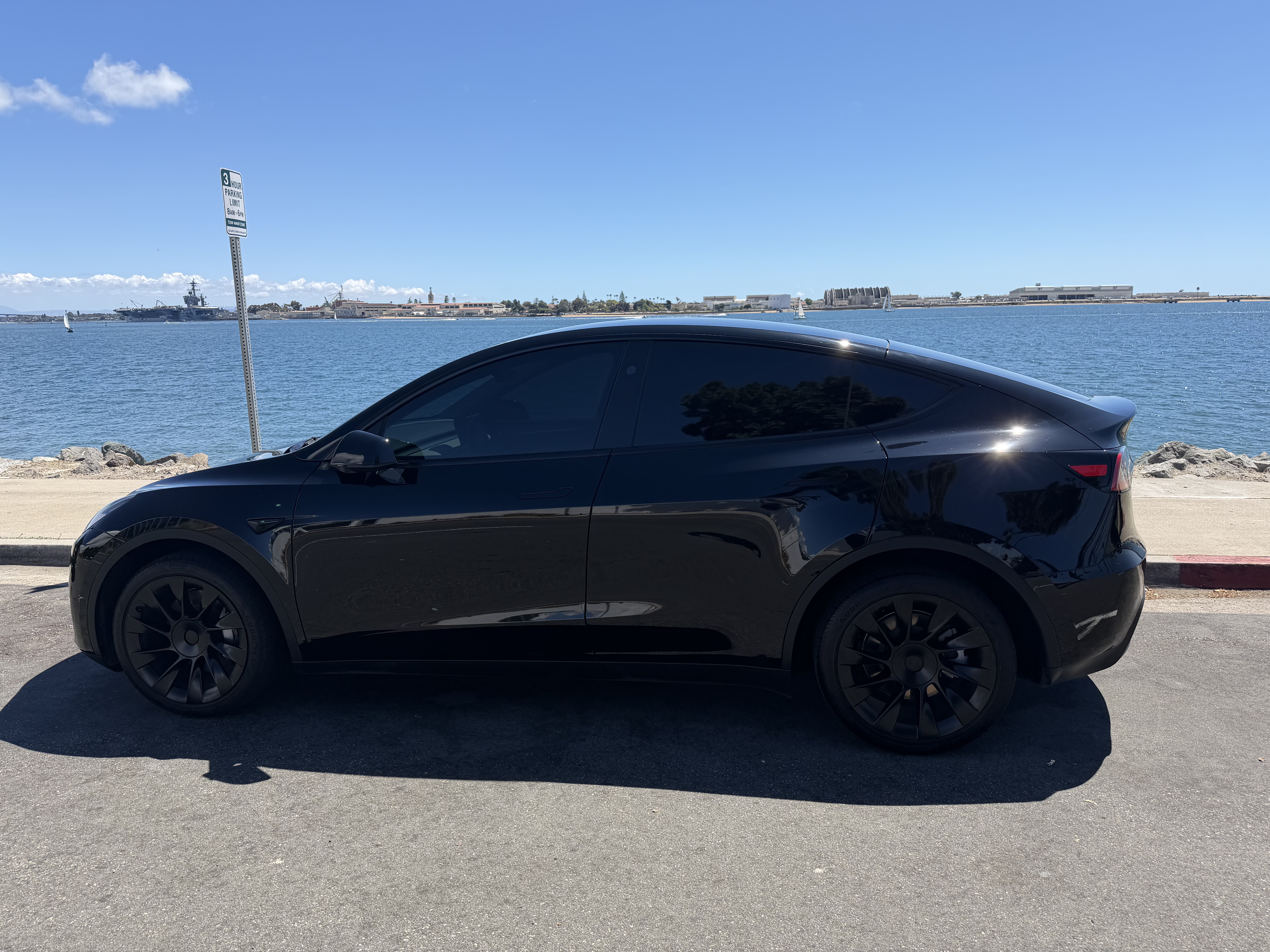 2025 Tesla Model Y Long Range
