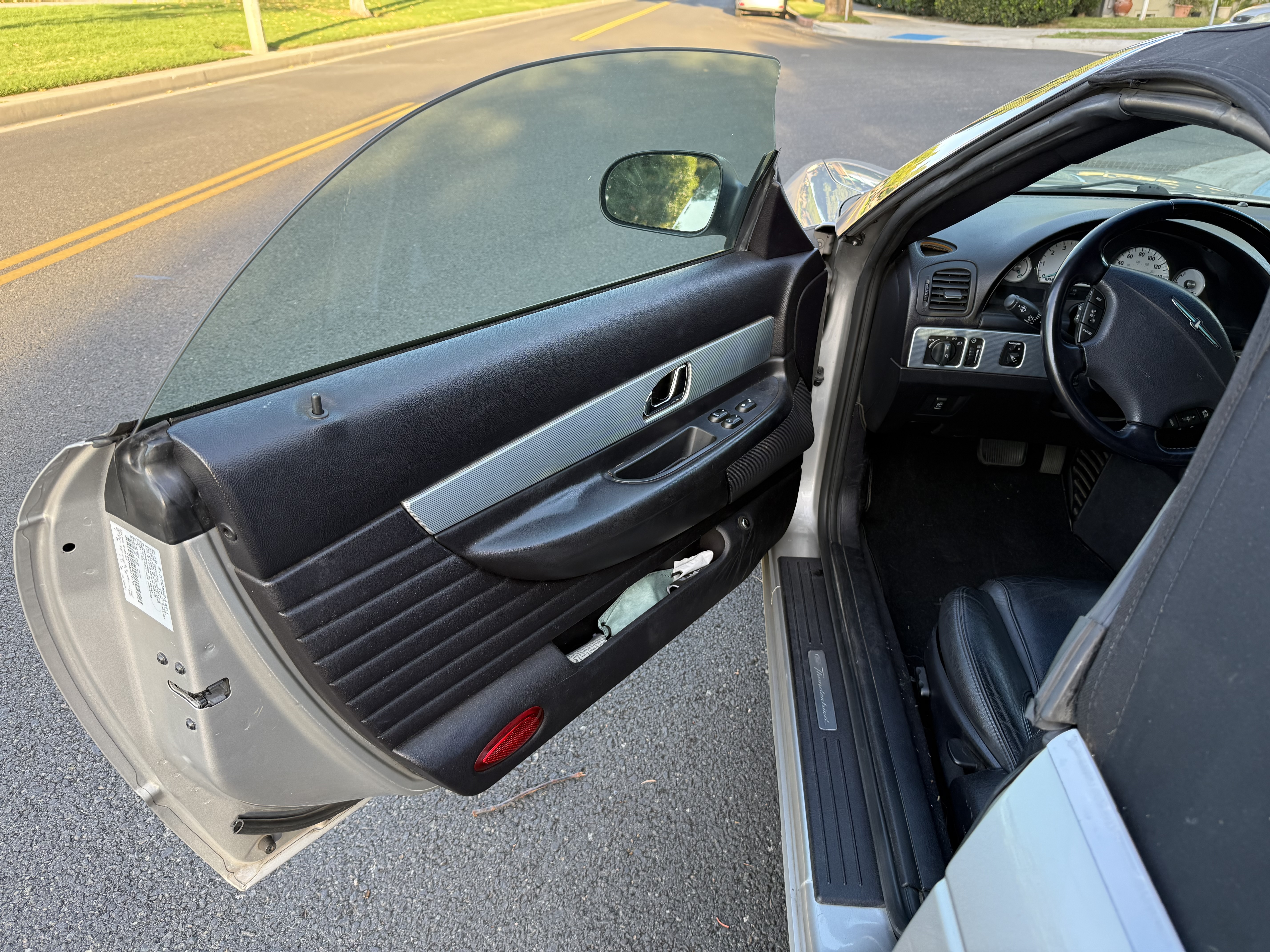 2004 Ford Thunderbird