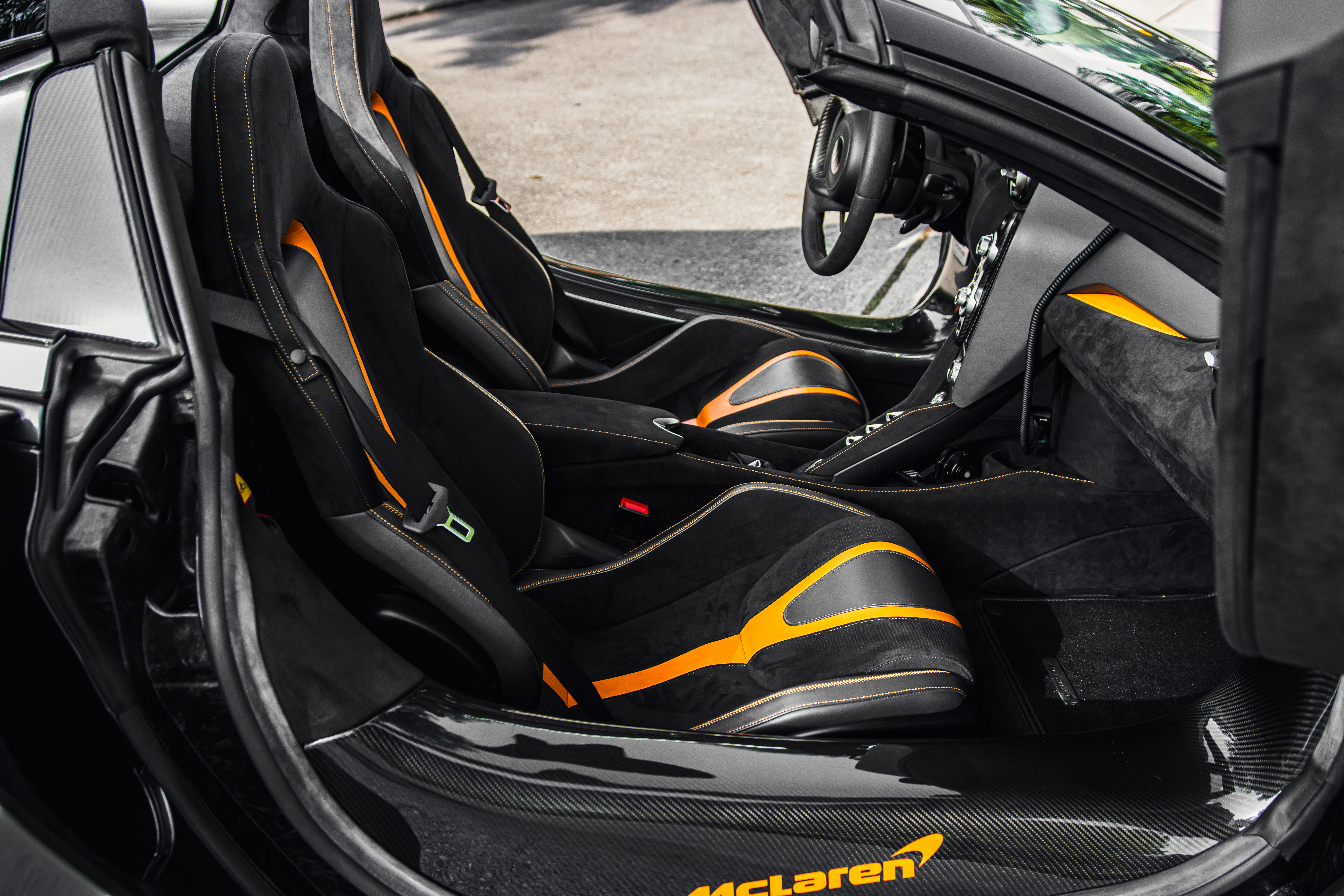 Used 2020 McLaren 720S Spider photo 10