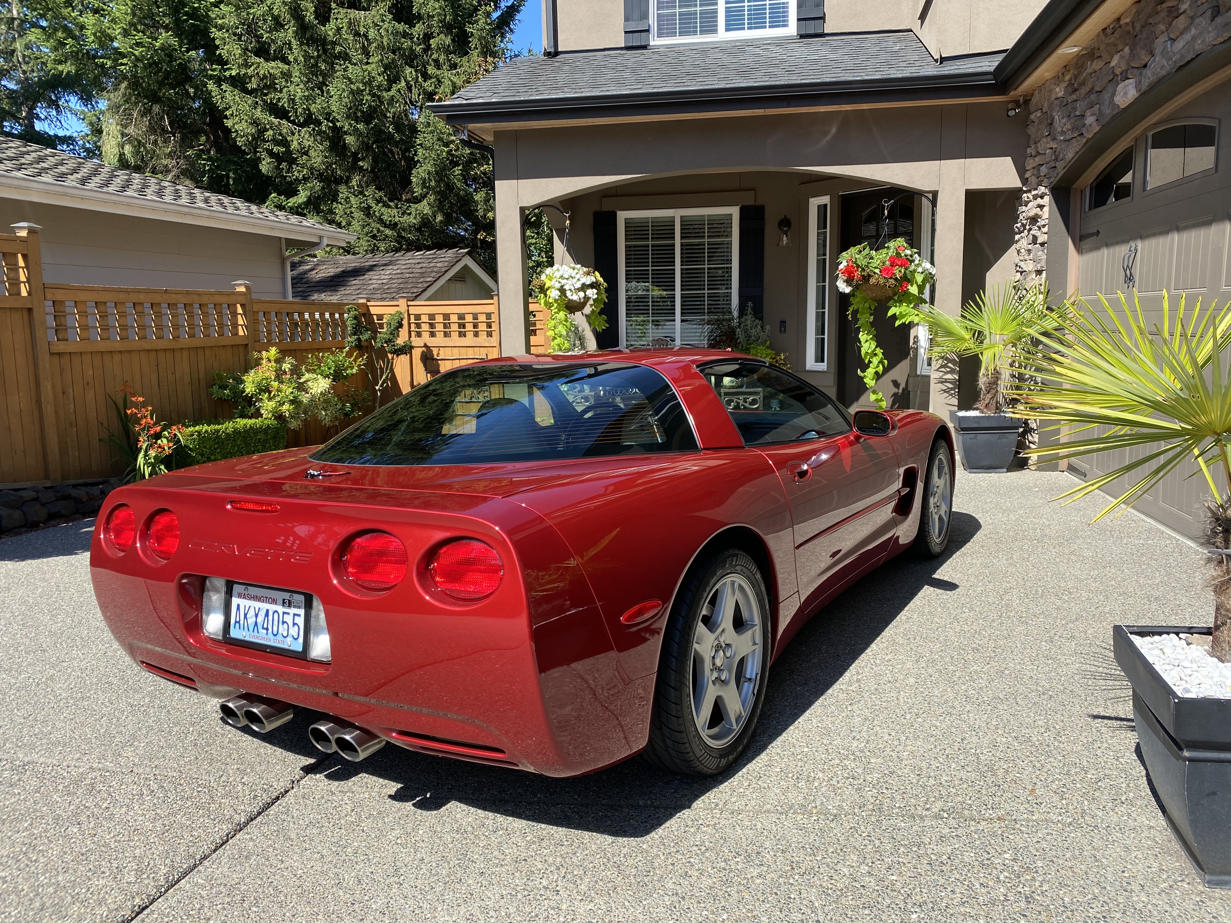 Used 1999 Chevrolet Corvette Coupe w/ Roof Pkg