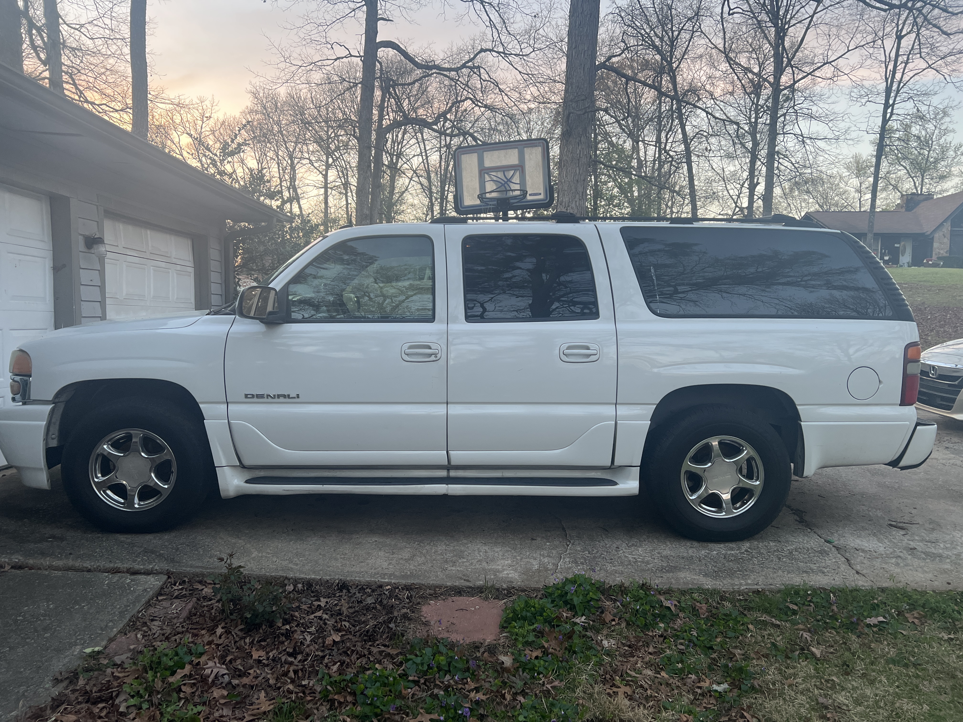 2003 GMC Yukon XL Denali