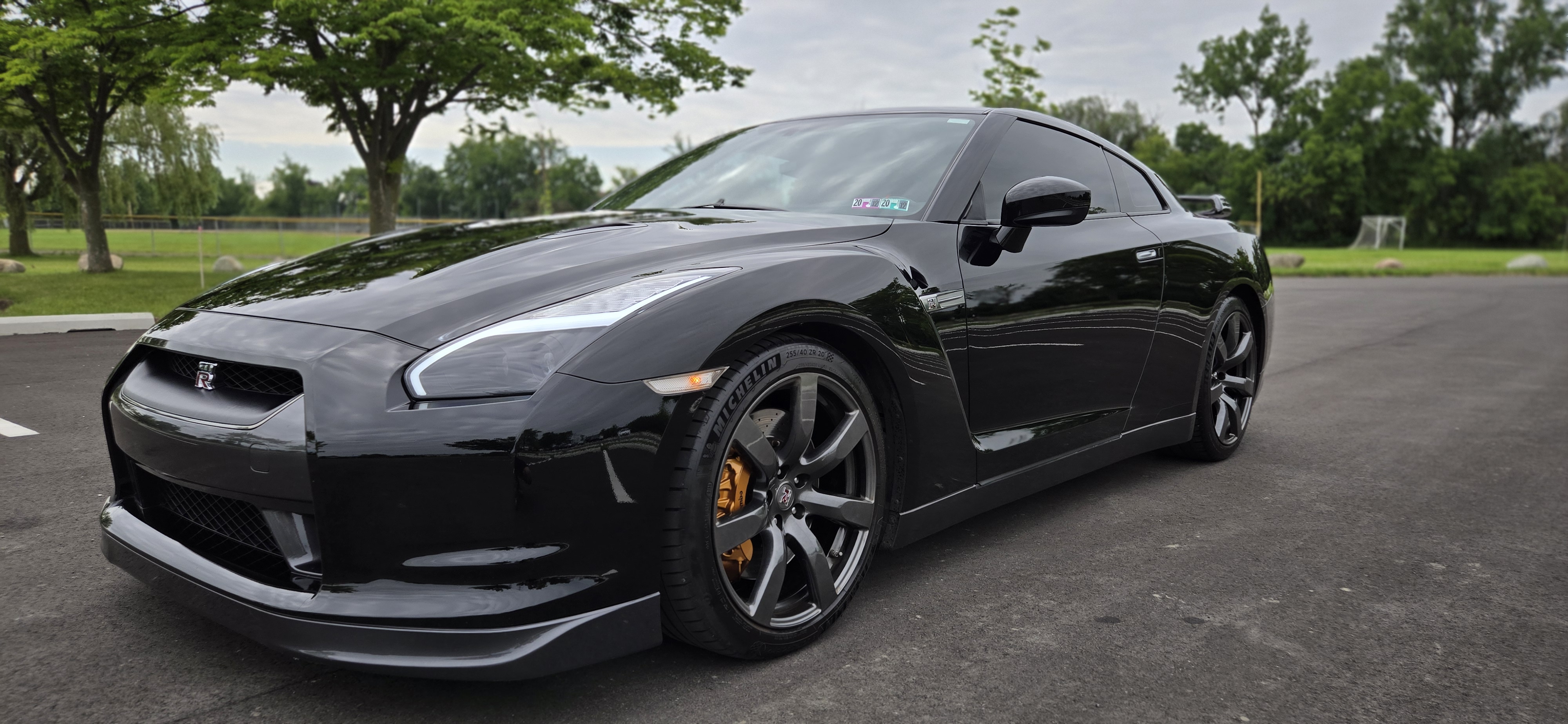 Used 2009 Nissan GT-R Premium