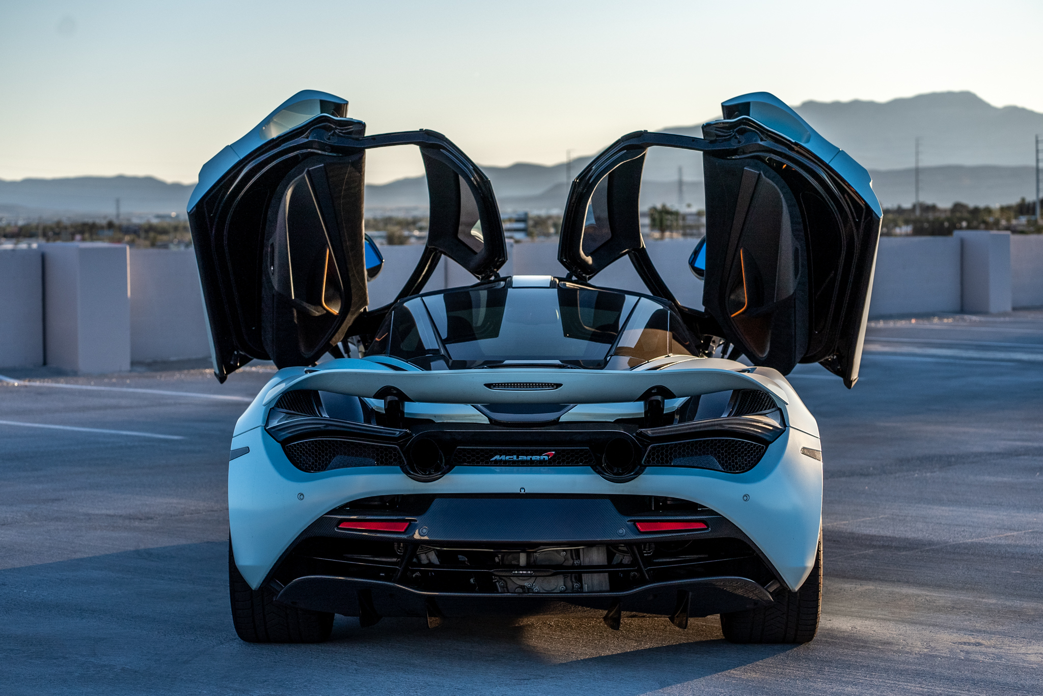 Used 2018 McLaren 720S Performance photo 9
