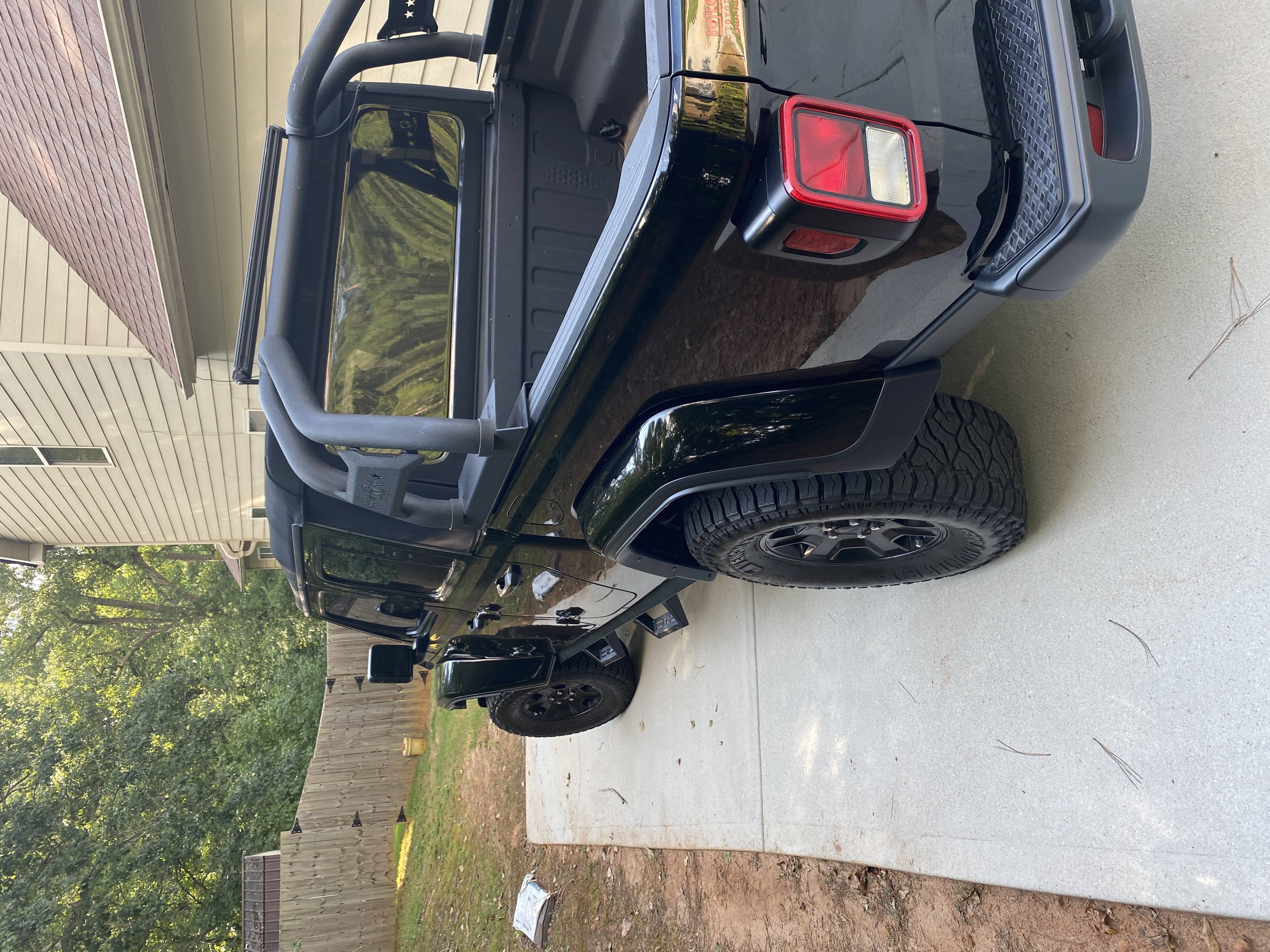 2022 Jeep Gladiator Sport