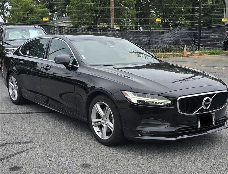 2019 Volvo S90 T5 Momentum