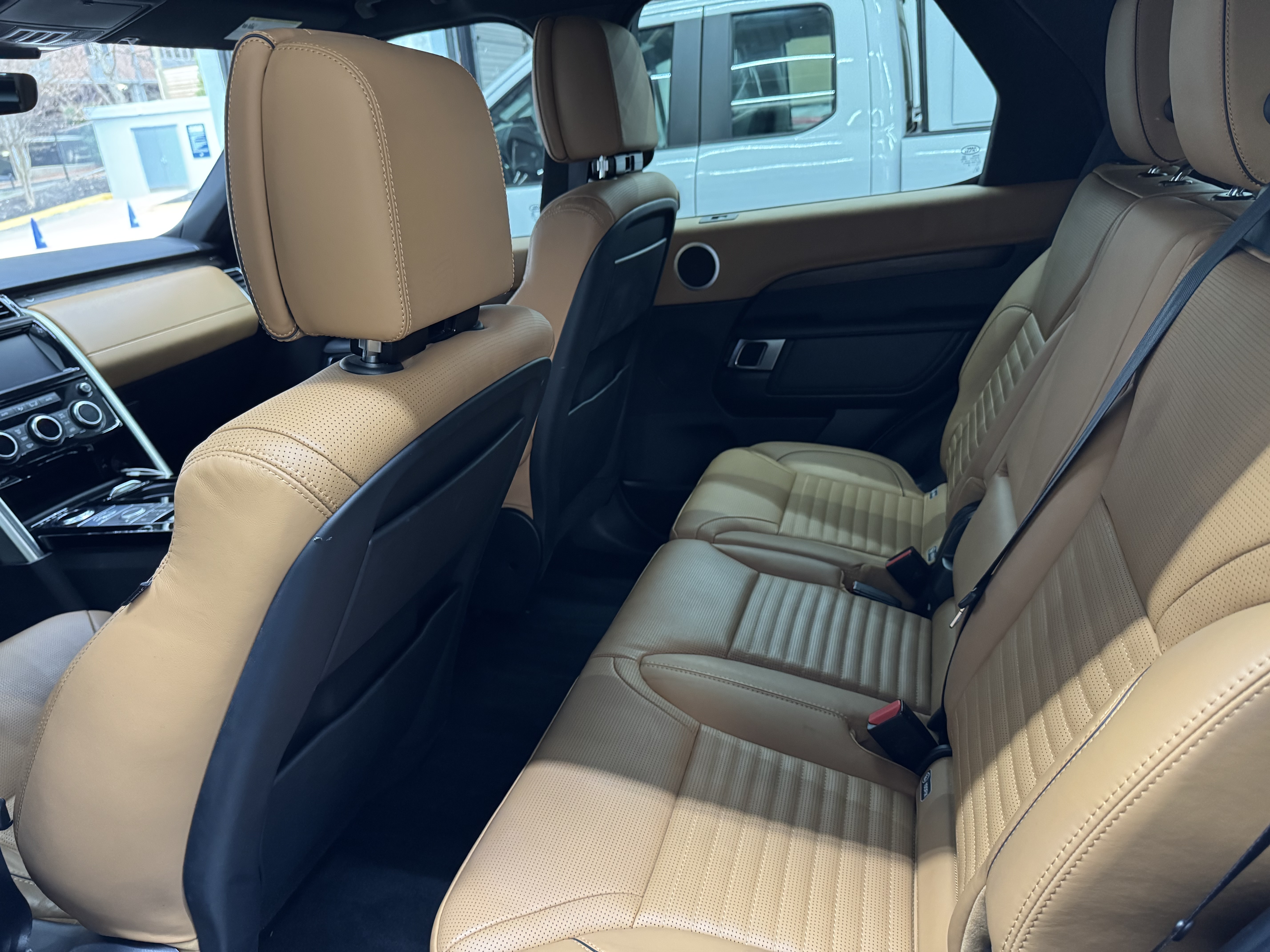 2018 Land Rover Discovery HSE Luxury