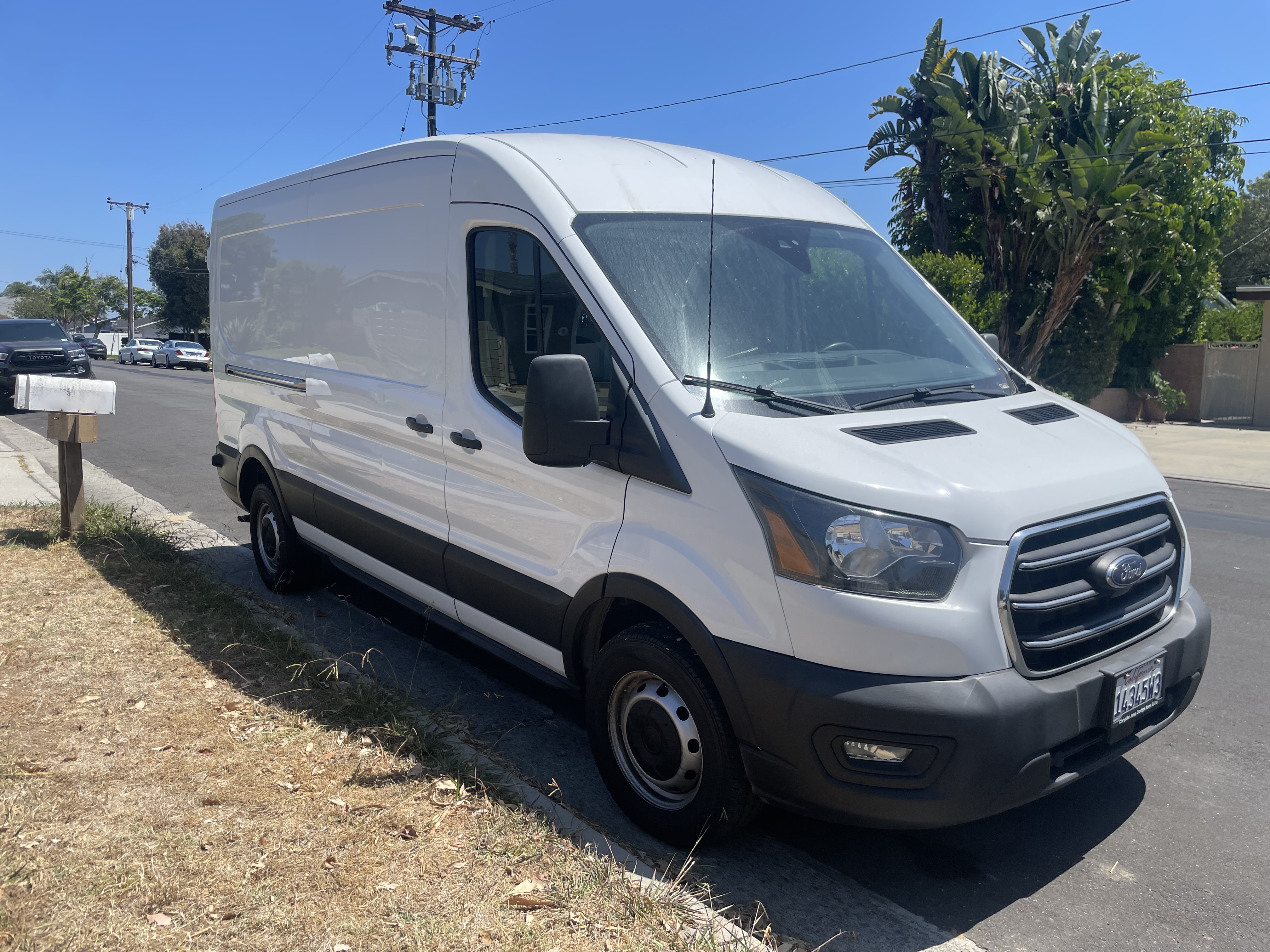 Ford Transit Cargo Van 2020 photo 2