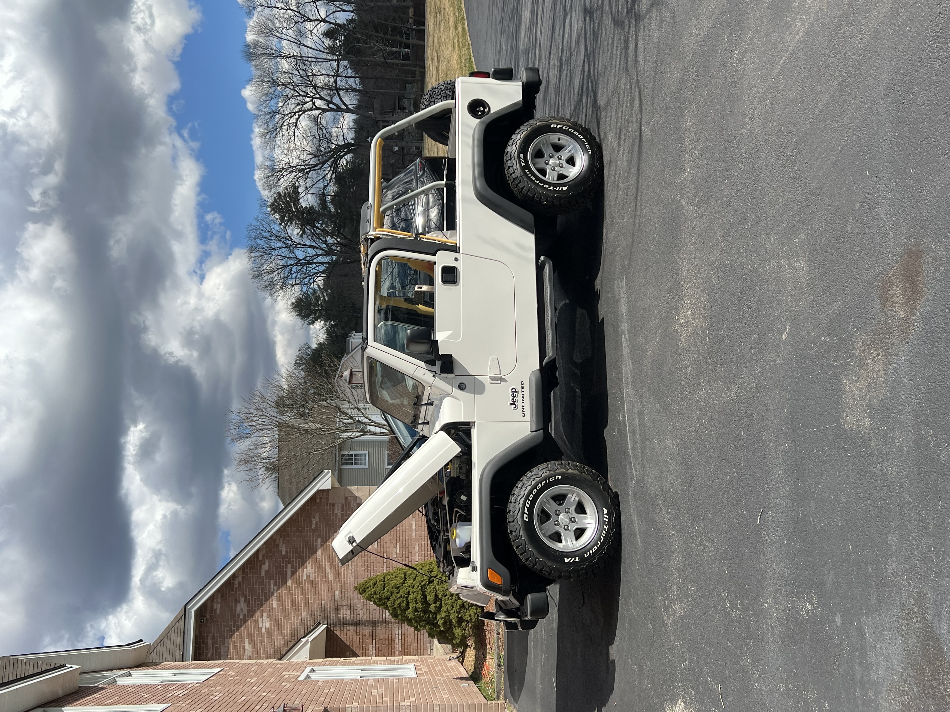 Used 2006 Jeep Wrangler Unlimited w/ Premium Audio Group