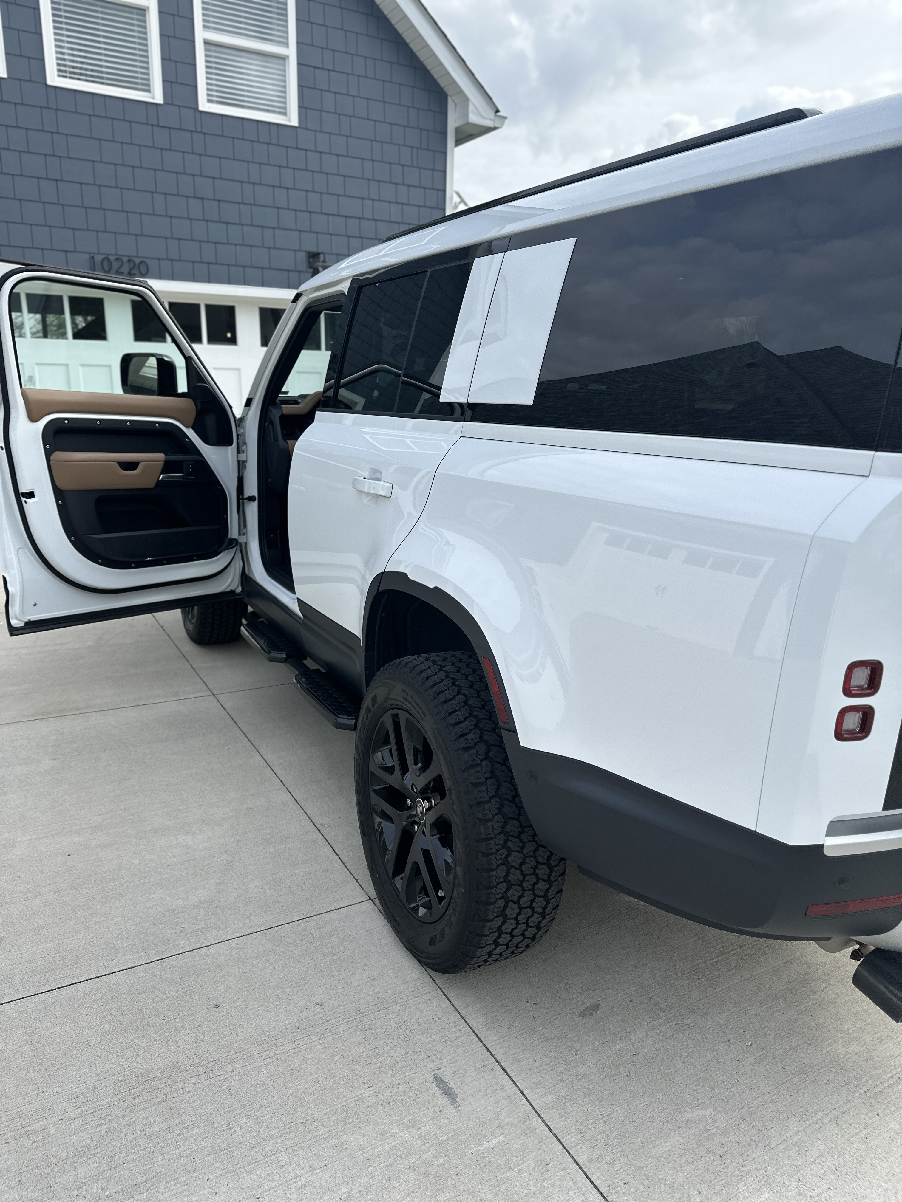 2025 Land Rover Defender 130 S