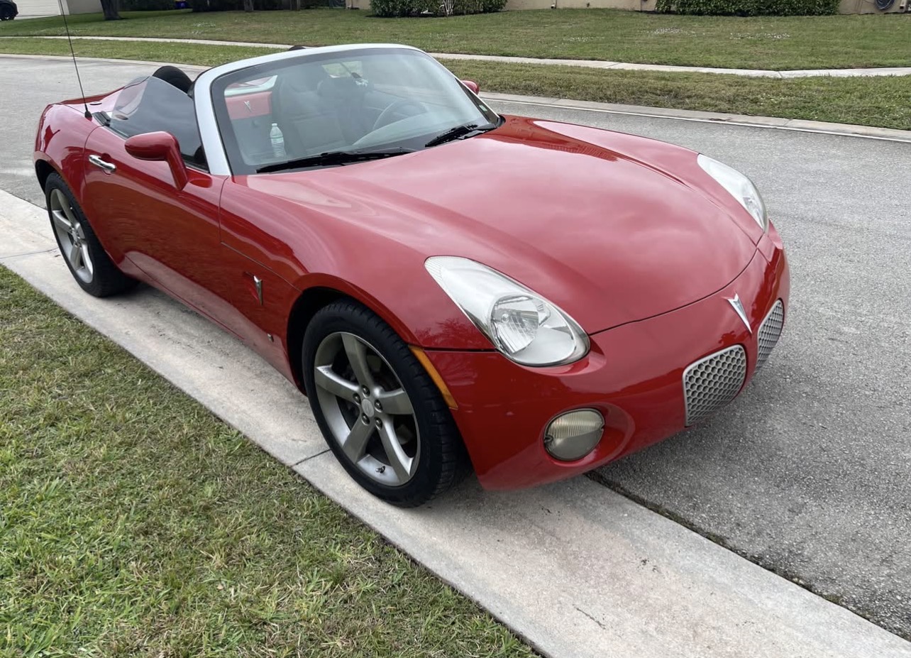 Used 2008 Pontiac Solstice Convertible w/ Preferred Package