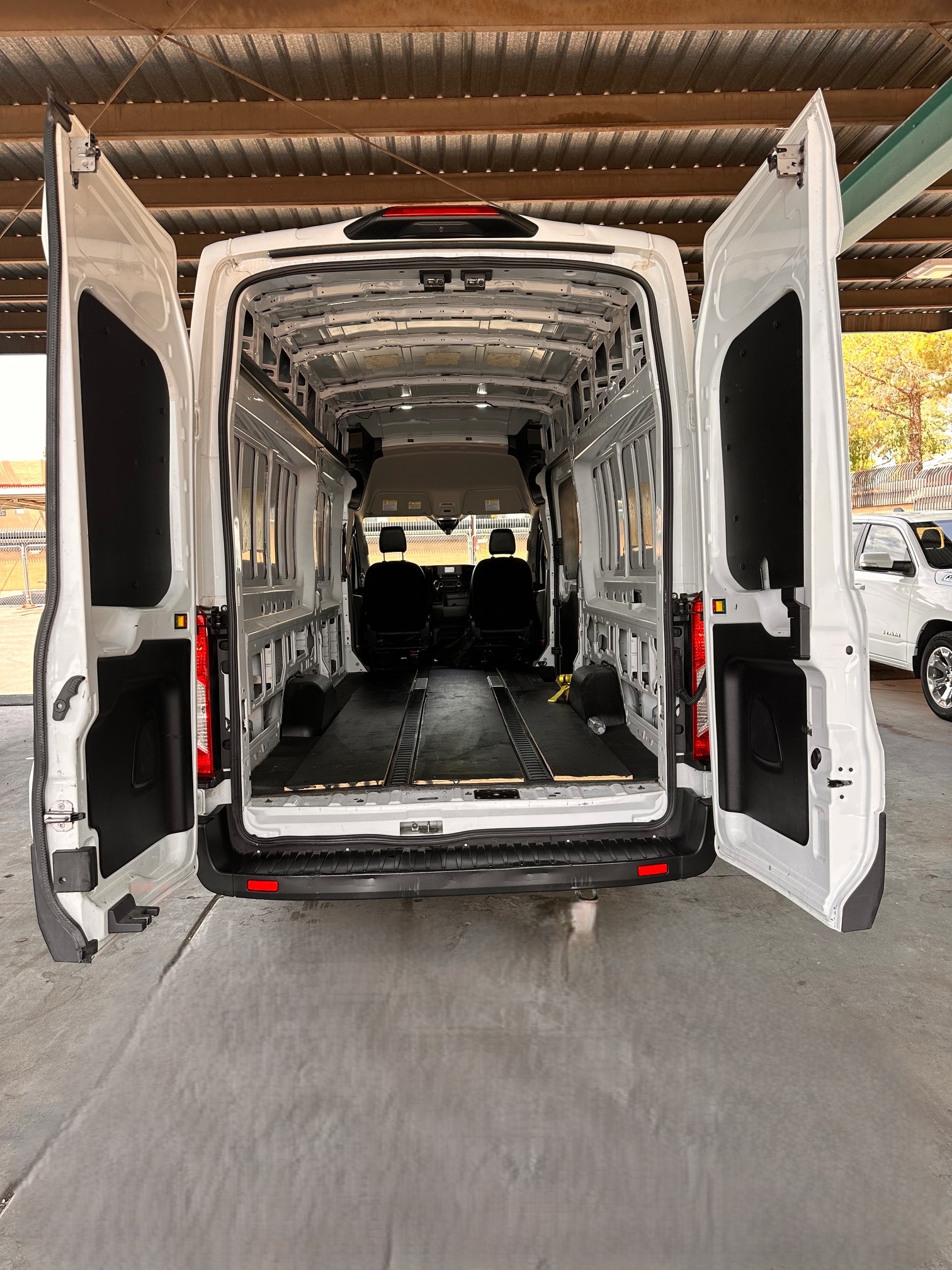 2023 Ford Transit 250 148" High Roof Extended