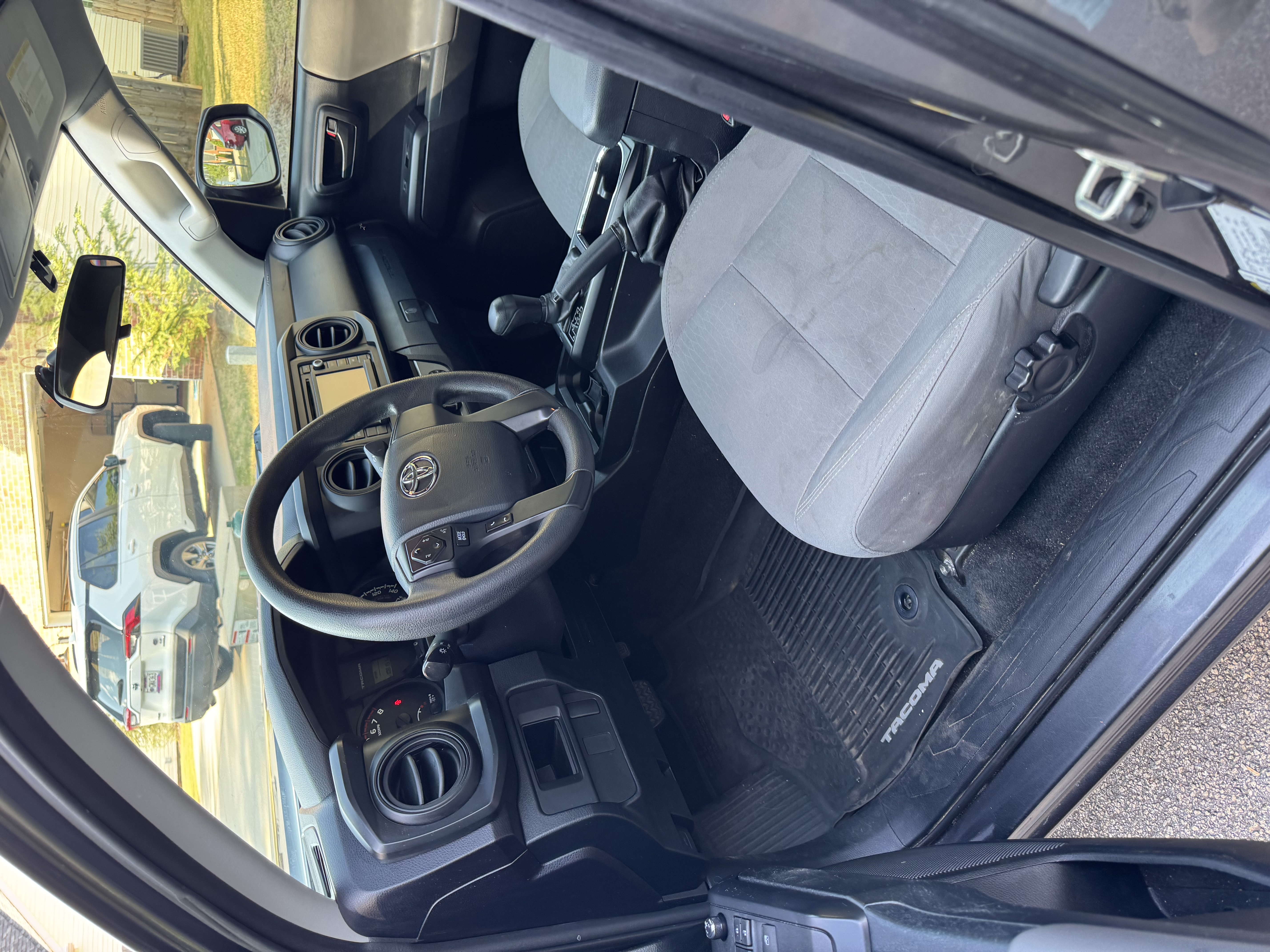 2017 Toyota Tacoma SR