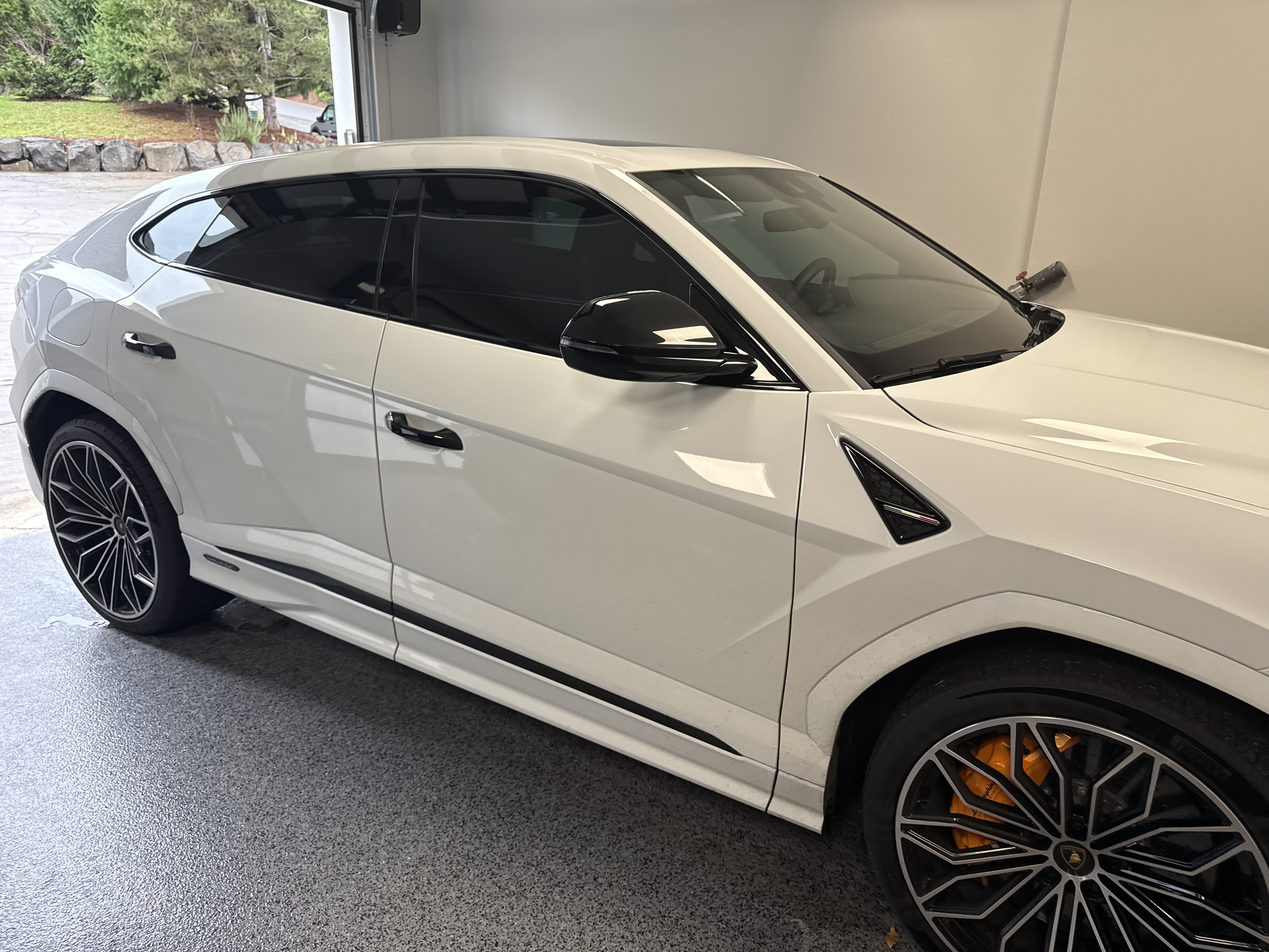 Used 2025 Lamborghini Urus SE
