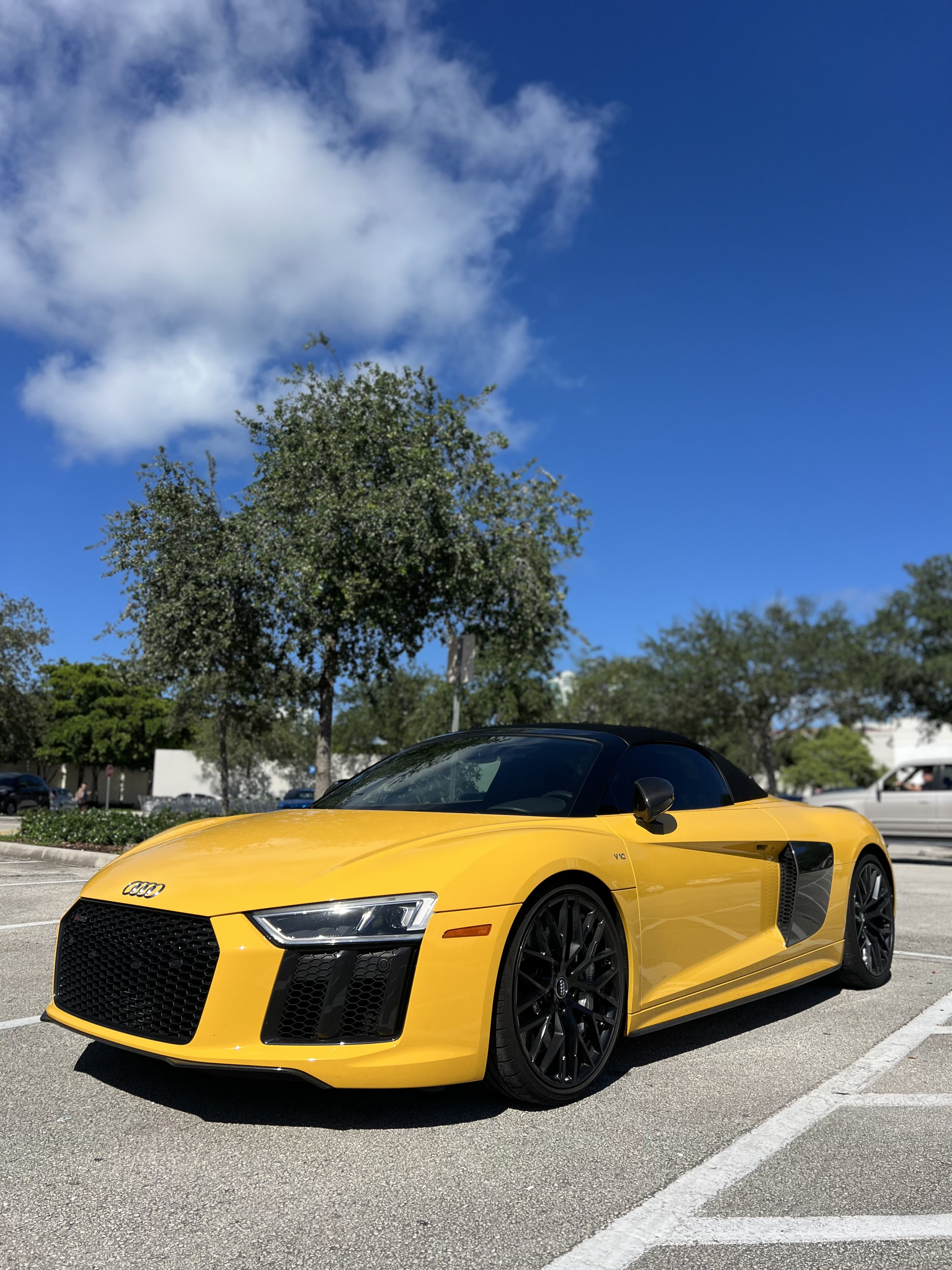 Used 2018 Audi R8 V10 plus