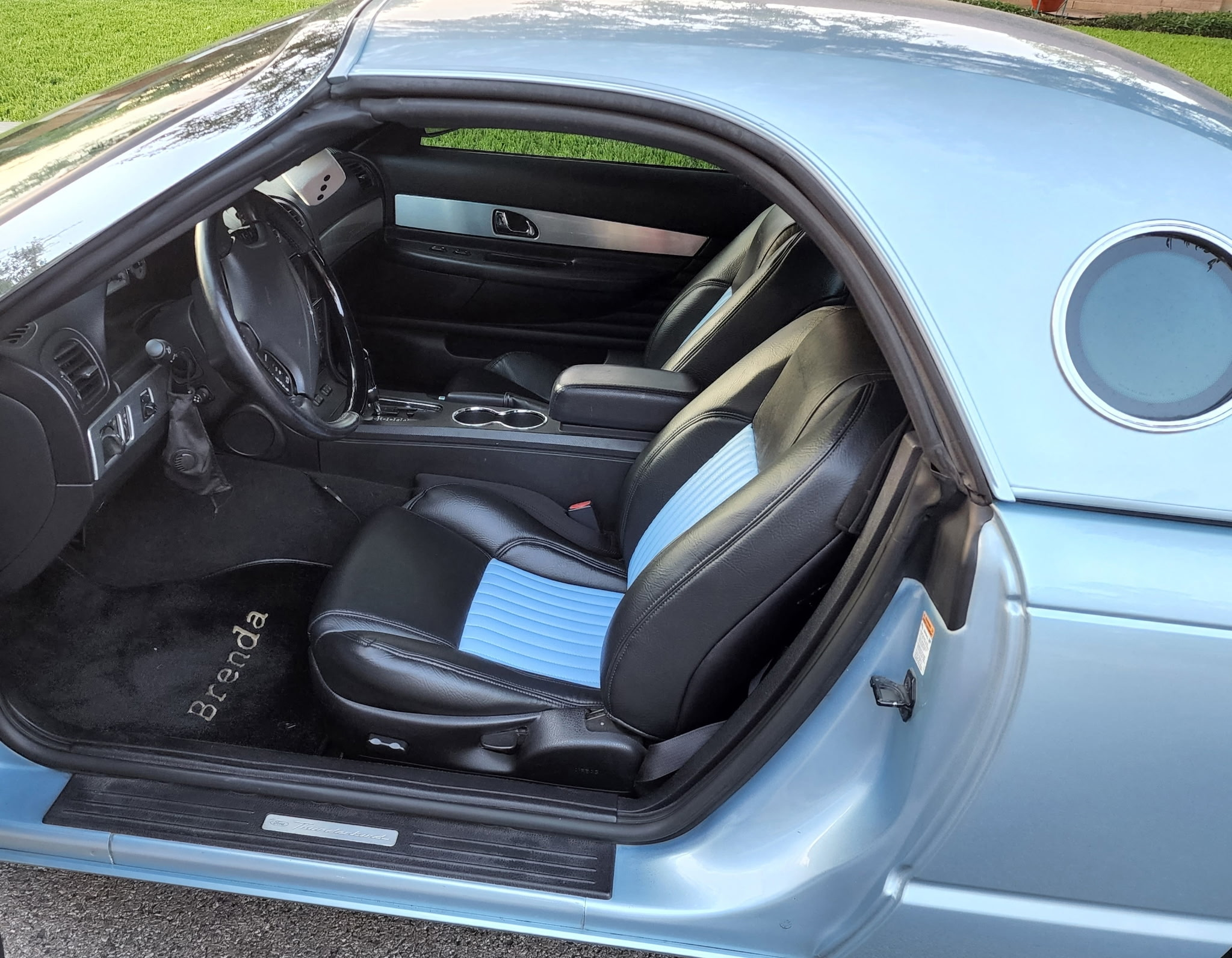 2004 Ford Thunderbird