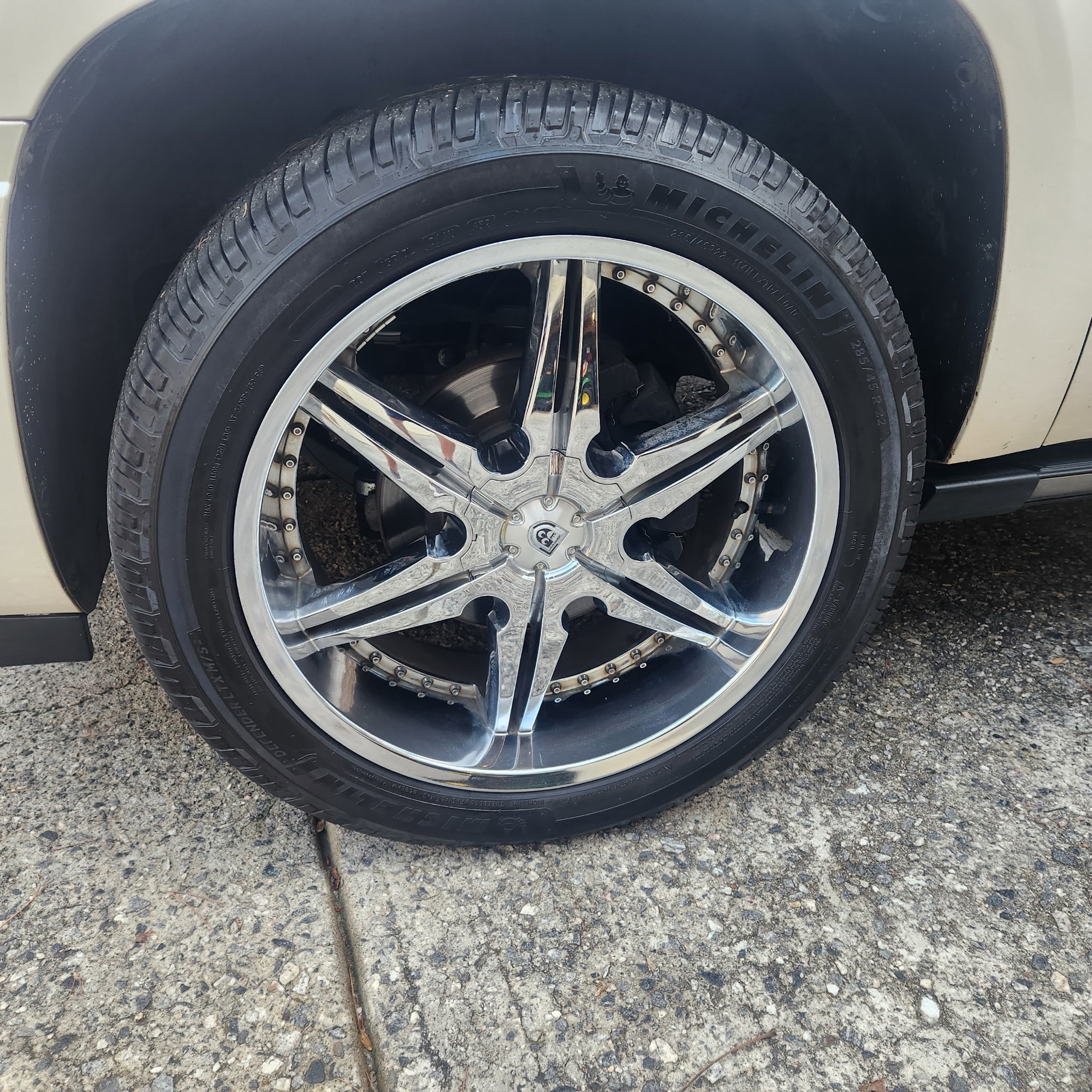 2010 Cadillac Escalade Premium