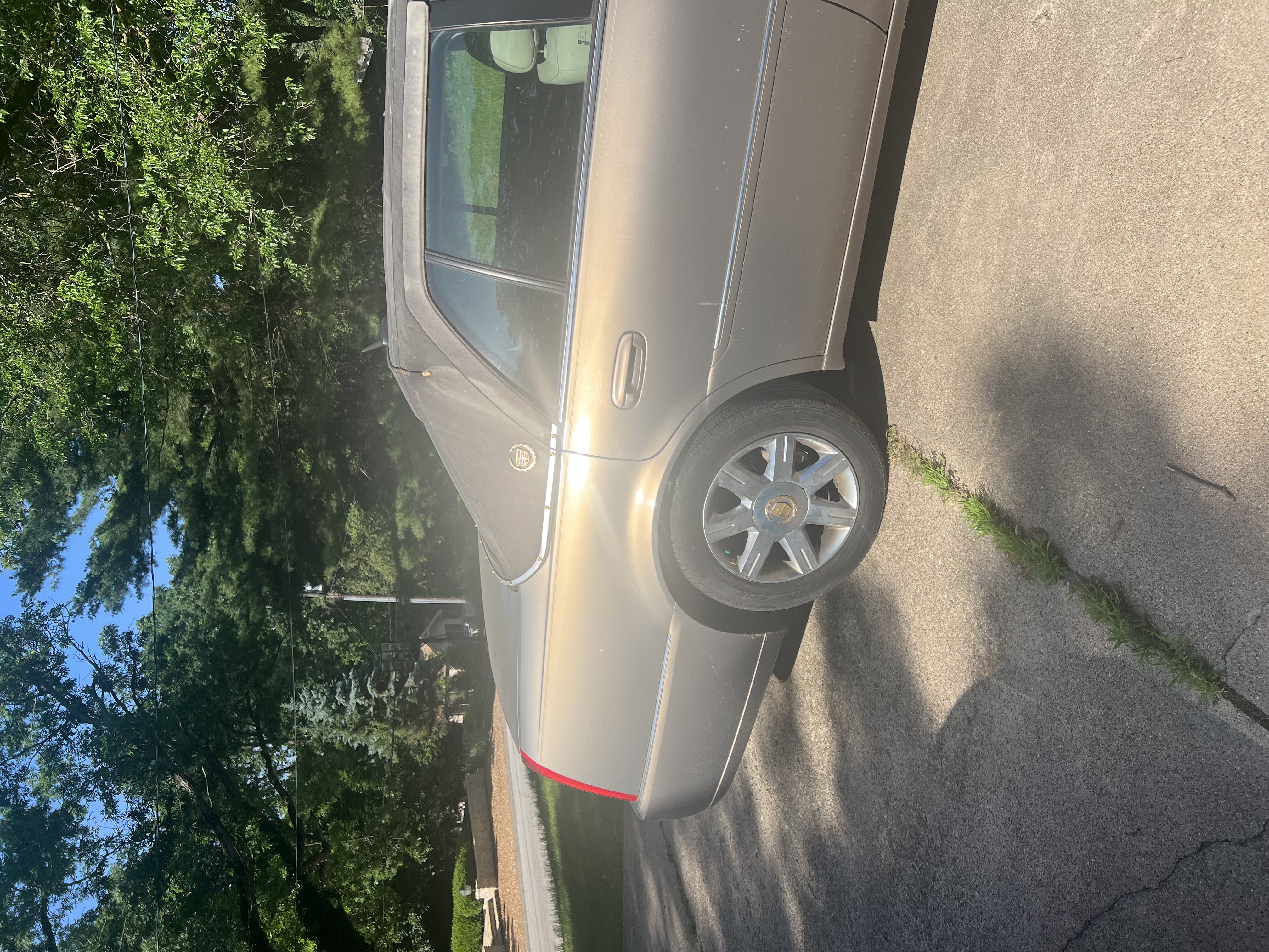 Used 2006 Cadillac DTS w/ Trunk Convenience Package