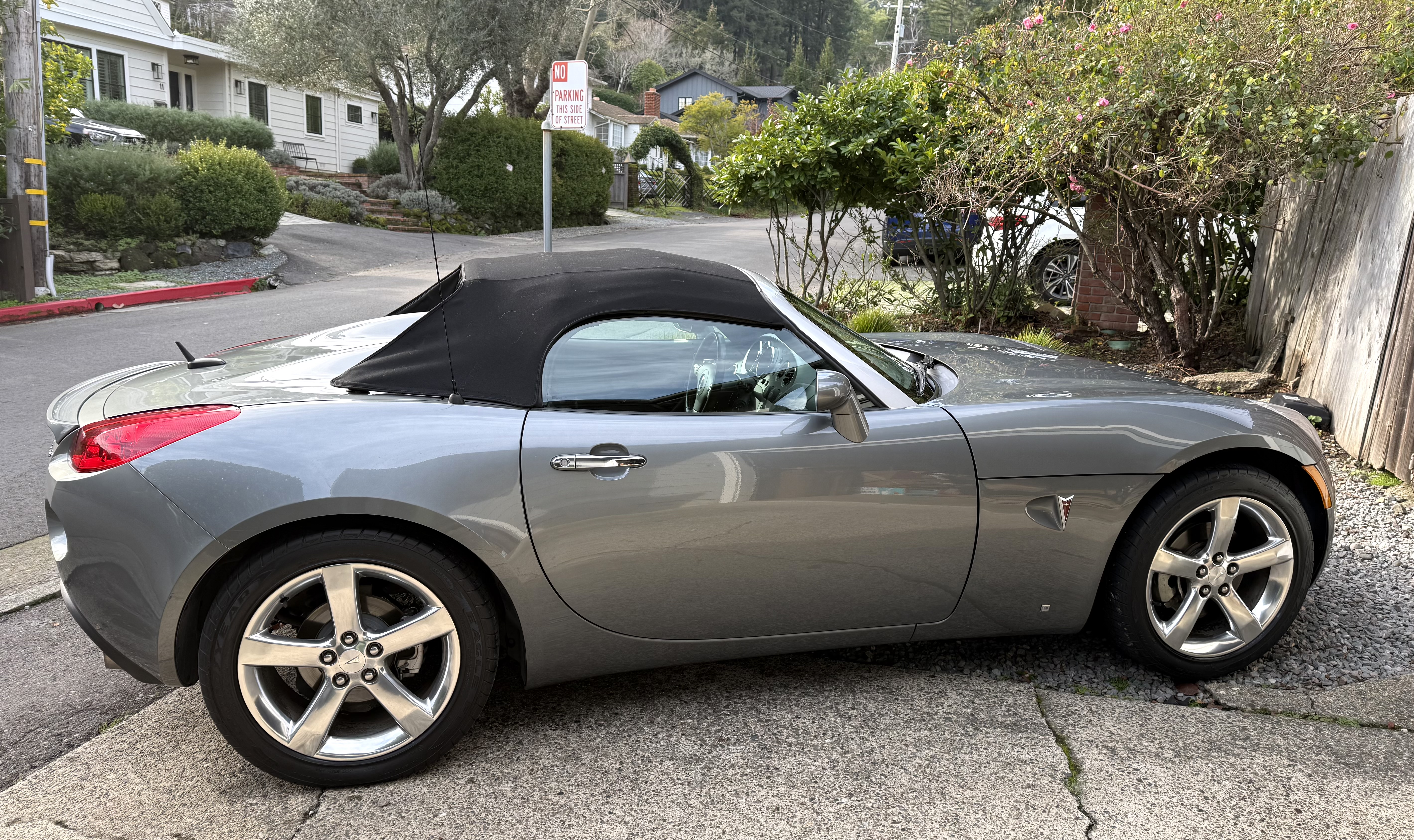 Used 2007 Pontiac Solstice GXP w/ Premium Package