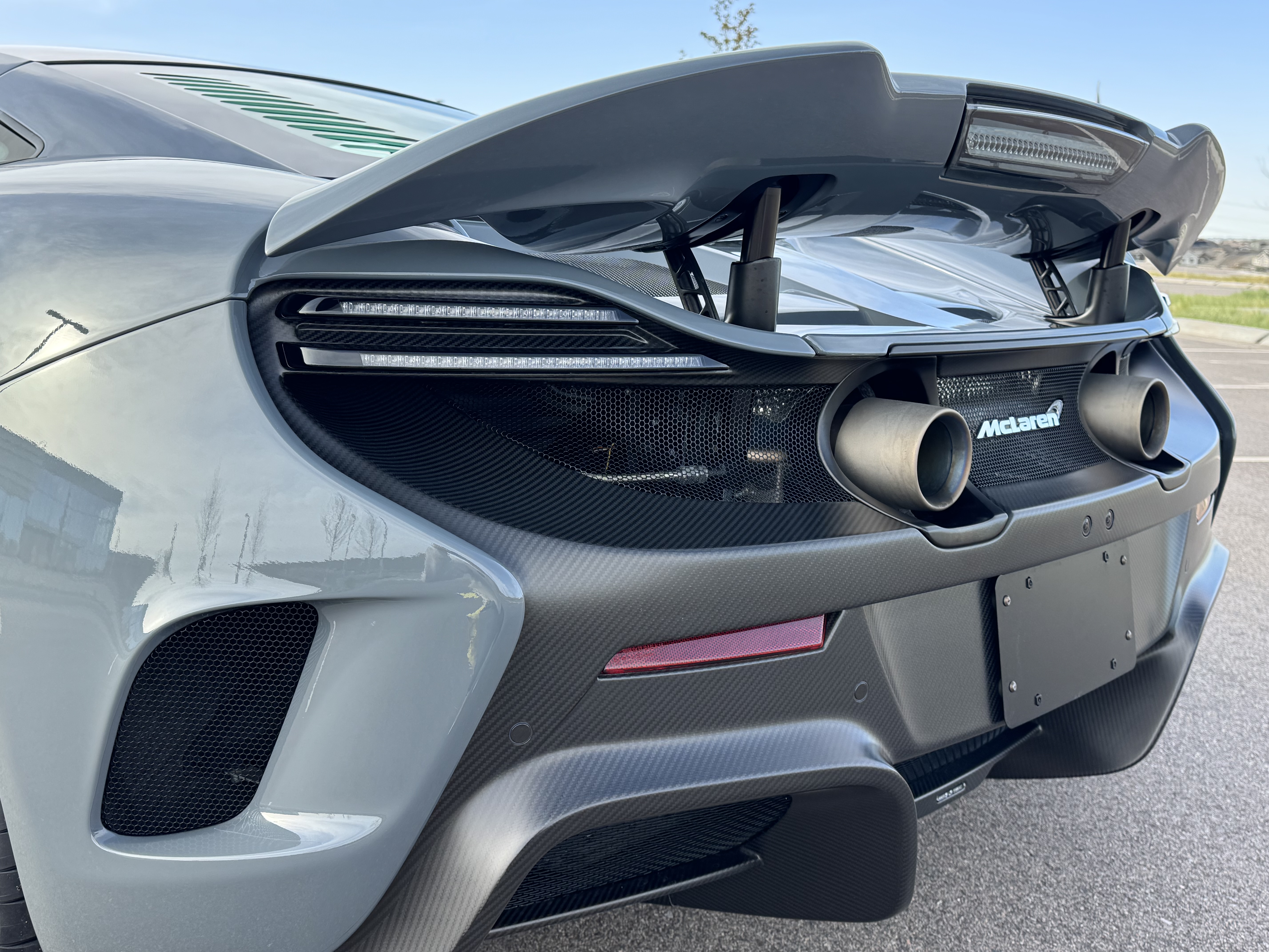 Used 2016 McLaren 675LT Coupe photo 16