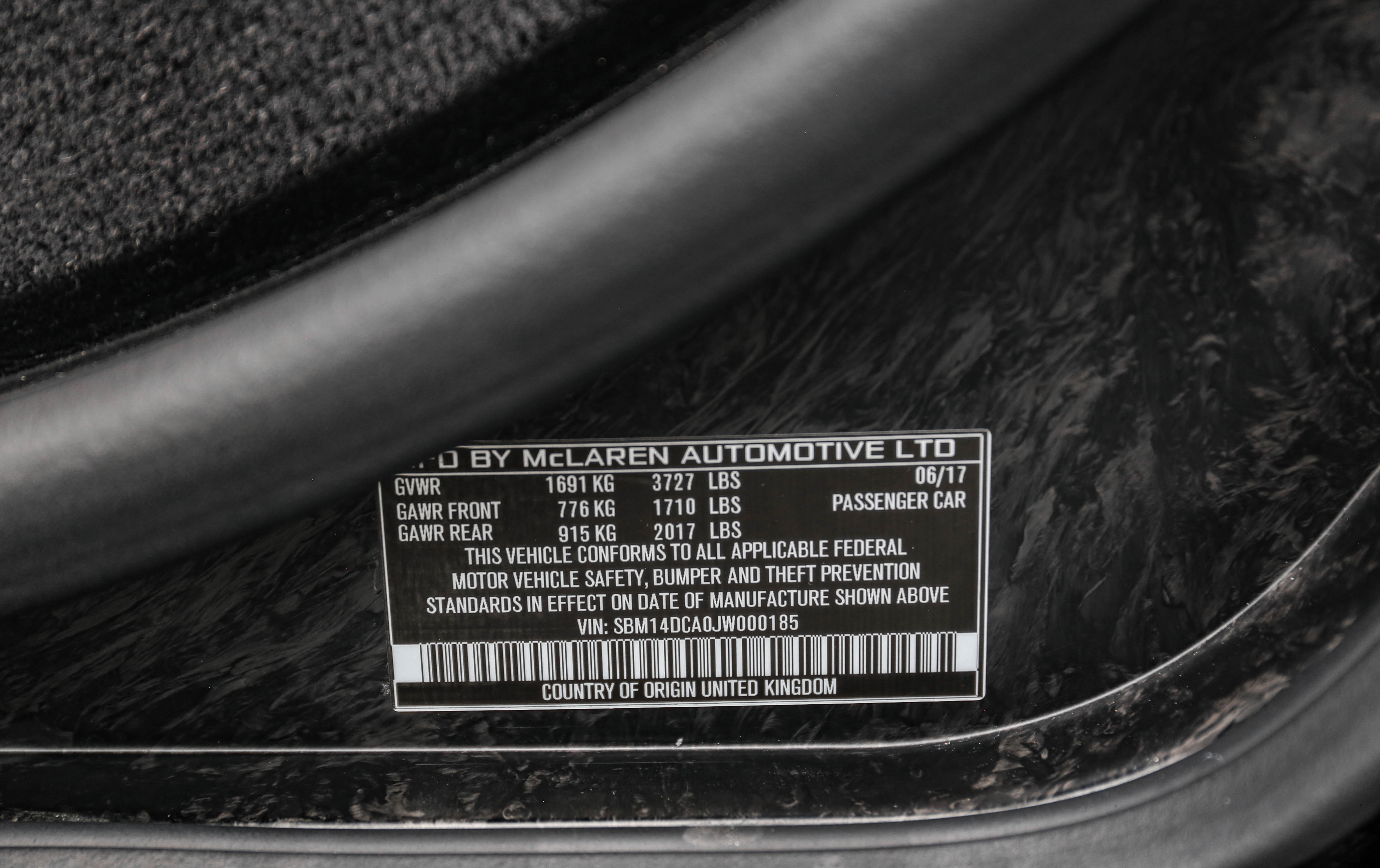 Used 2018 McLaren 720S Luxury photo 15