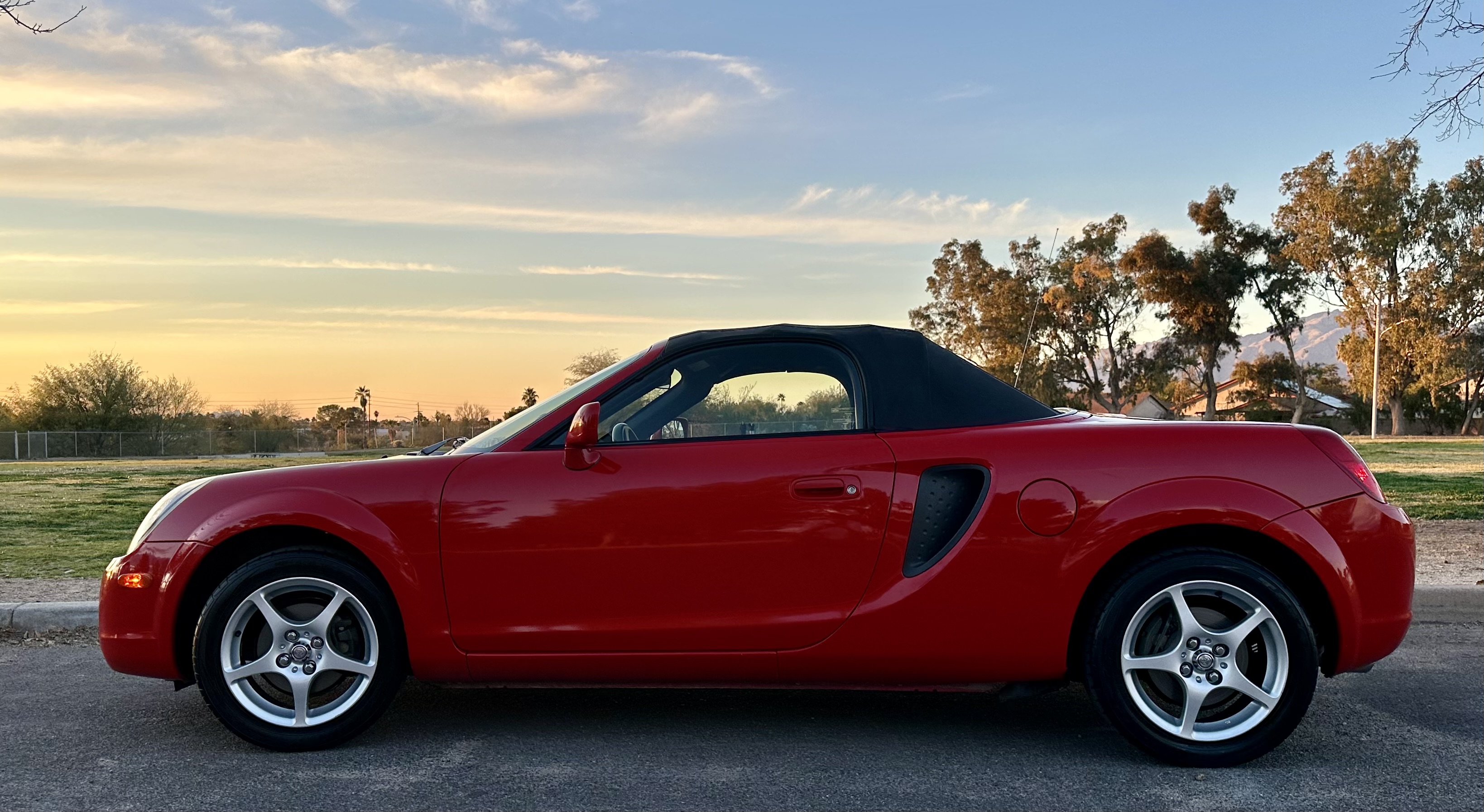 Used 2000 Toyota MR2