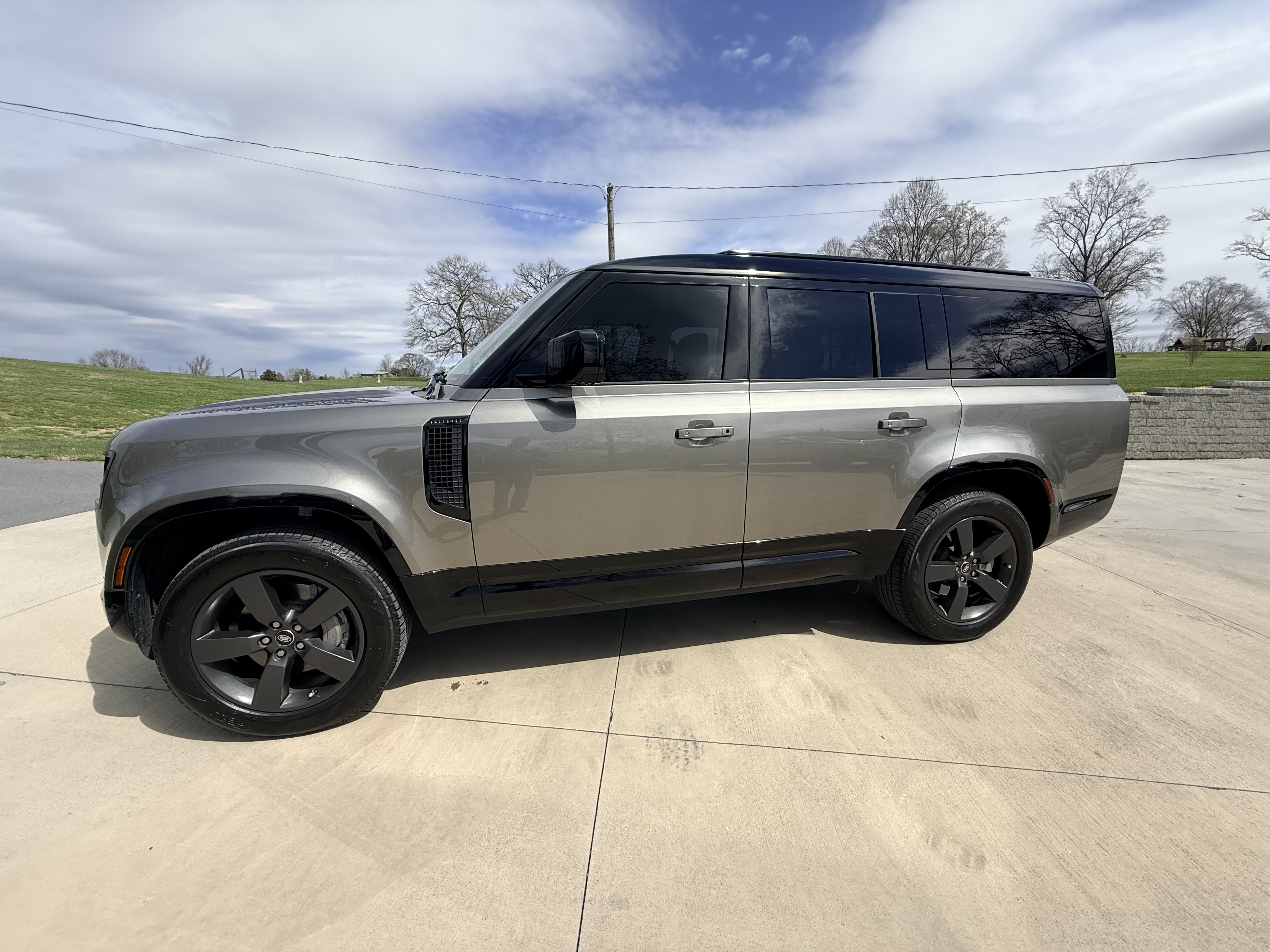Used 2025 Land Rover Defender 130 X-Dynamic SE