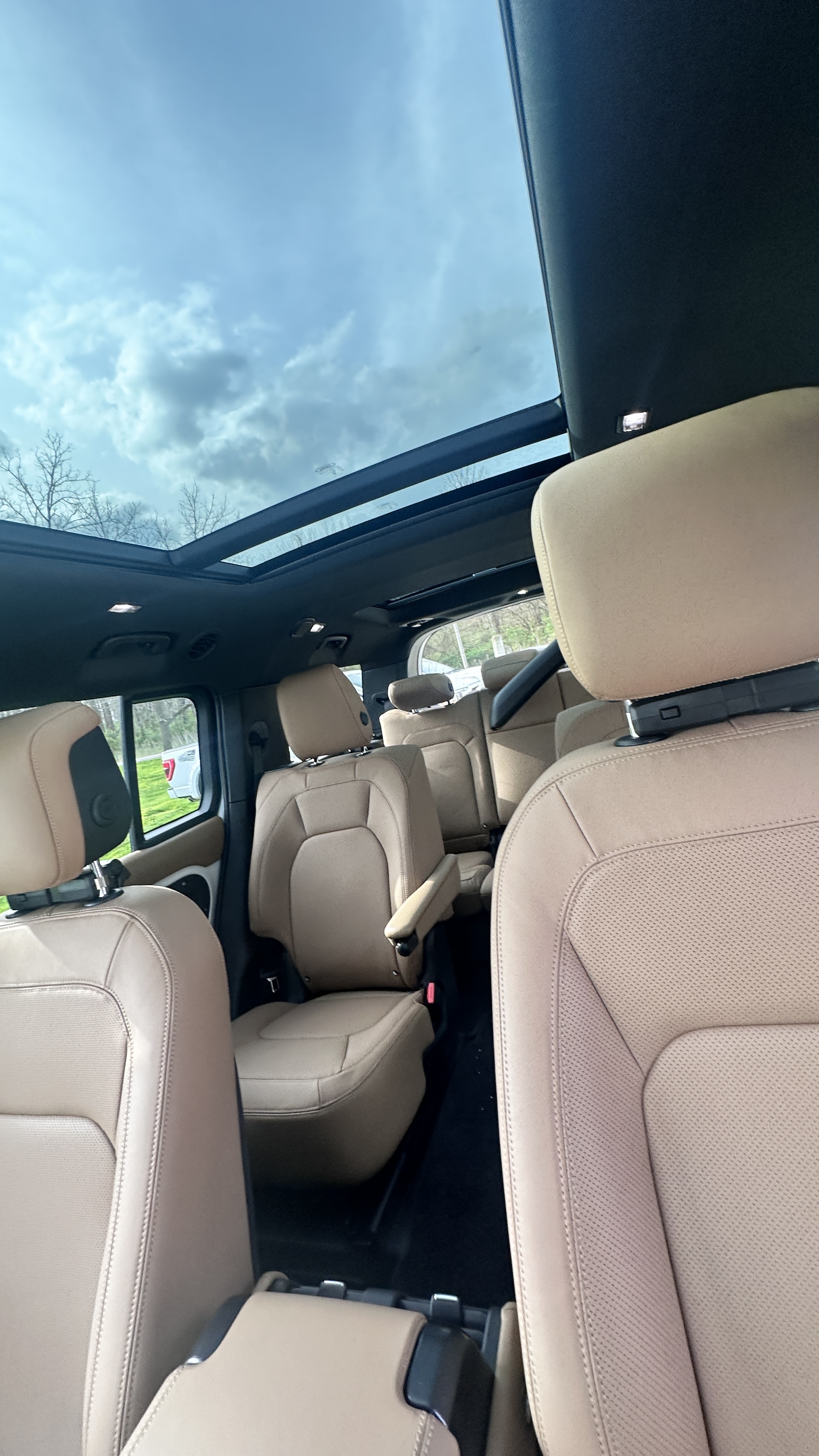 2025 Land Rover Defender 130 S