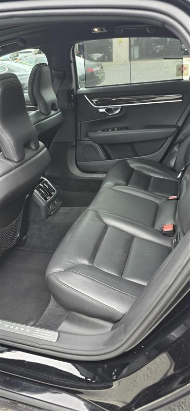 2019 Volvo S90 T5 Momentum