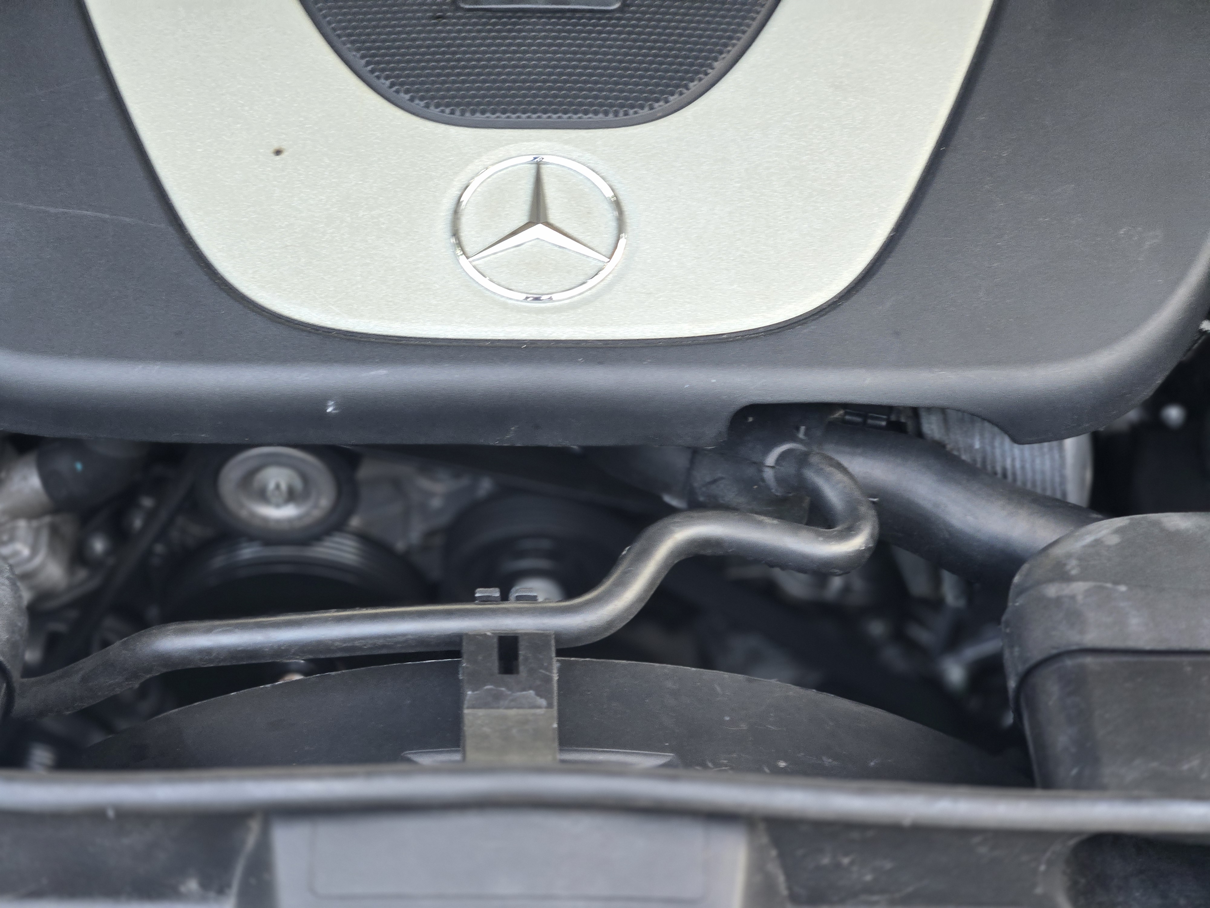 2010 Mercedes-Benz E 350 4MATIC Sedan