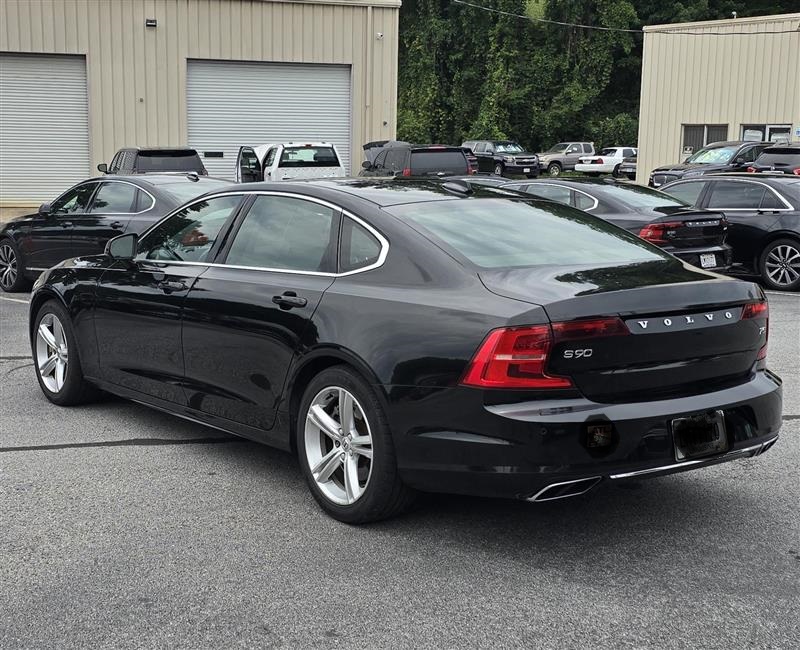 2019 Volvo S90 T5 Momentum