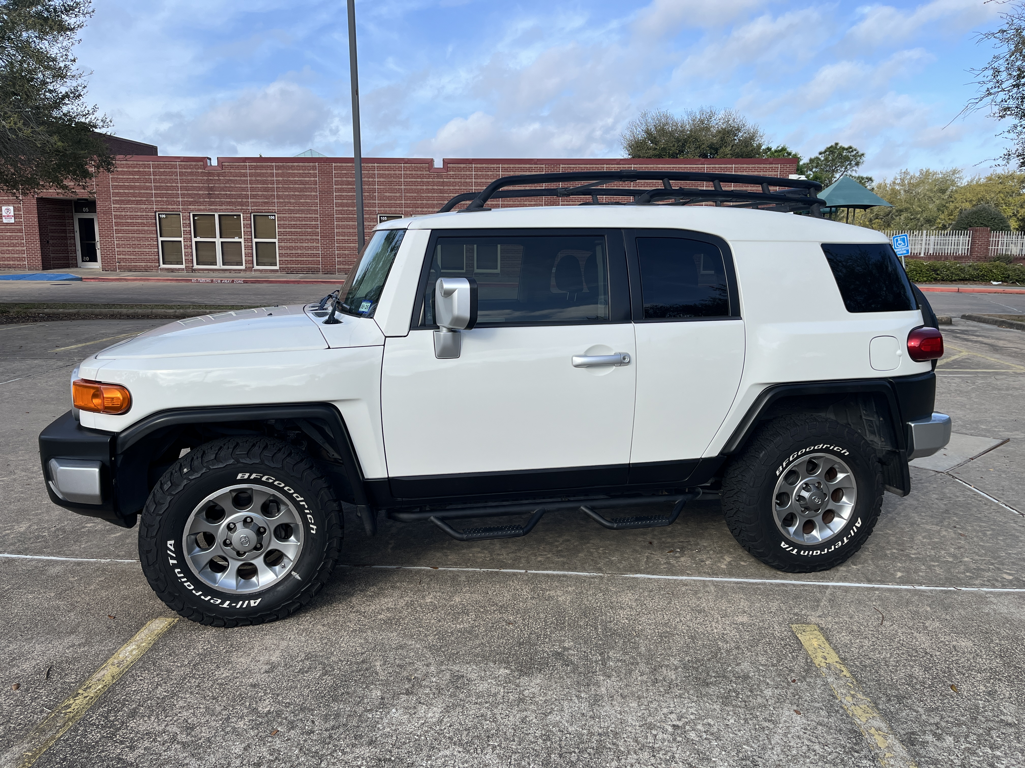Used 2012 Toyota FJ Cruiser 4WD w/ Upgrade Pkg