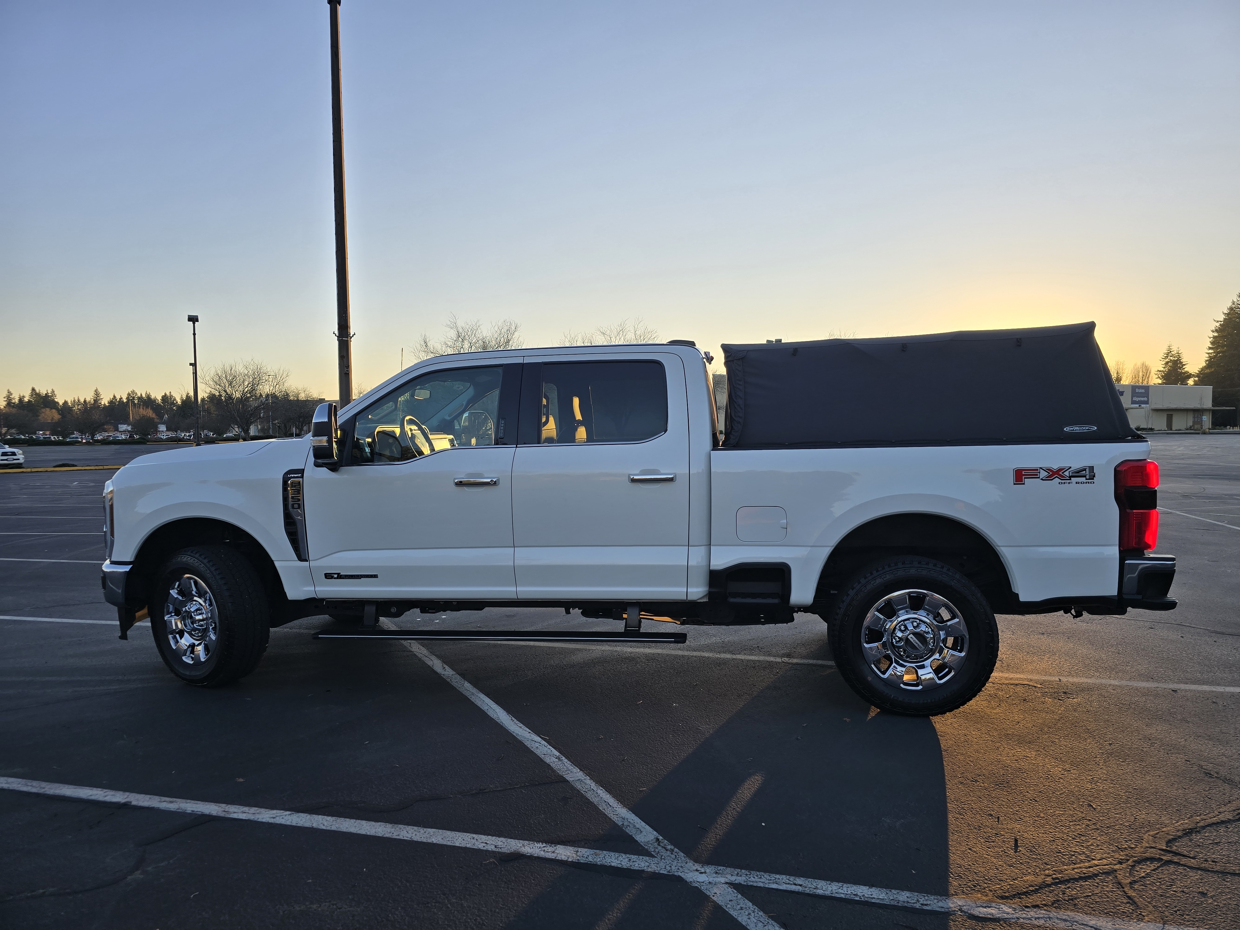 2024 Ford F350 Lariat