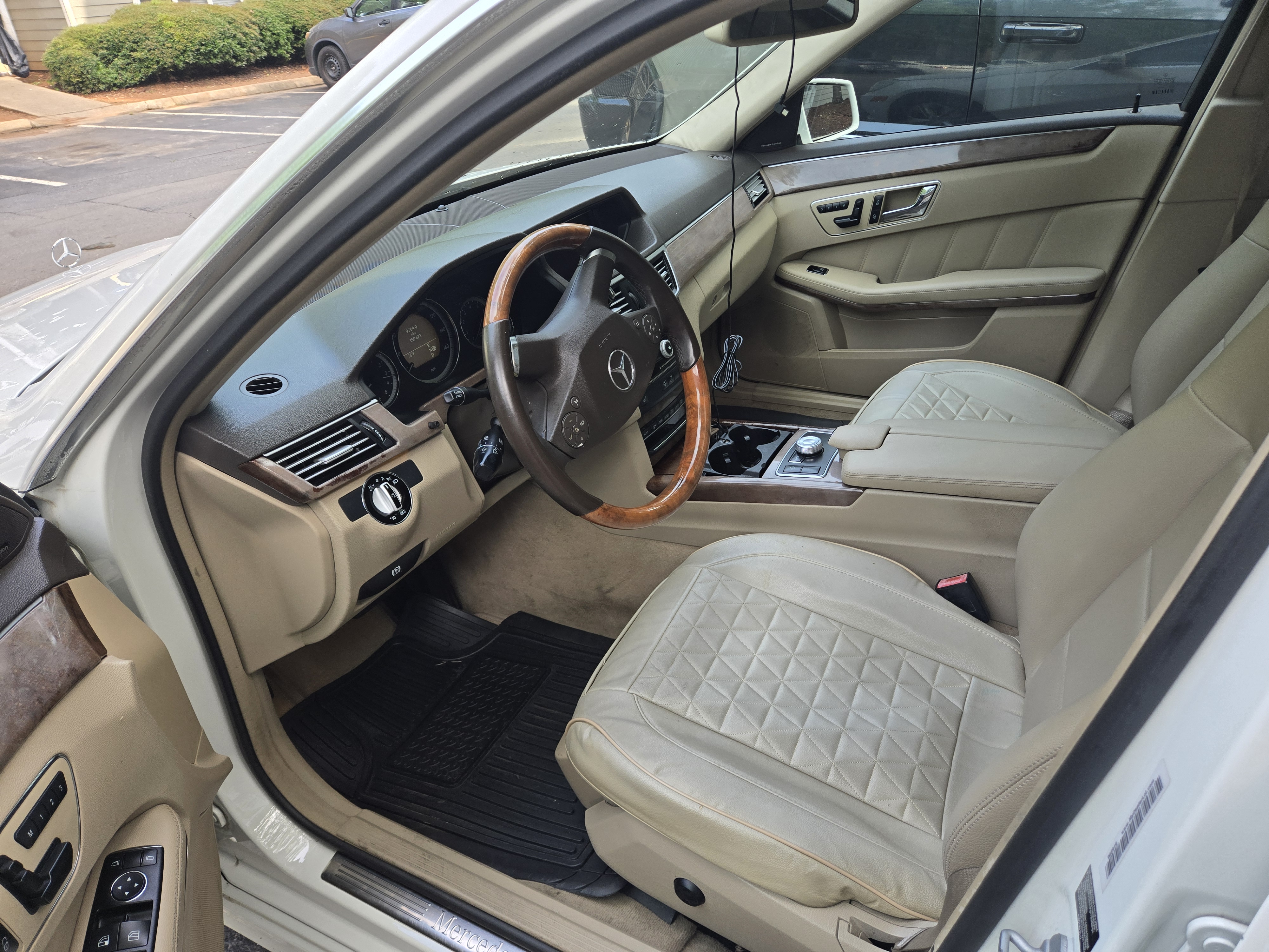 2010 Mercedes-Benz E 350 4MATIC Sedan