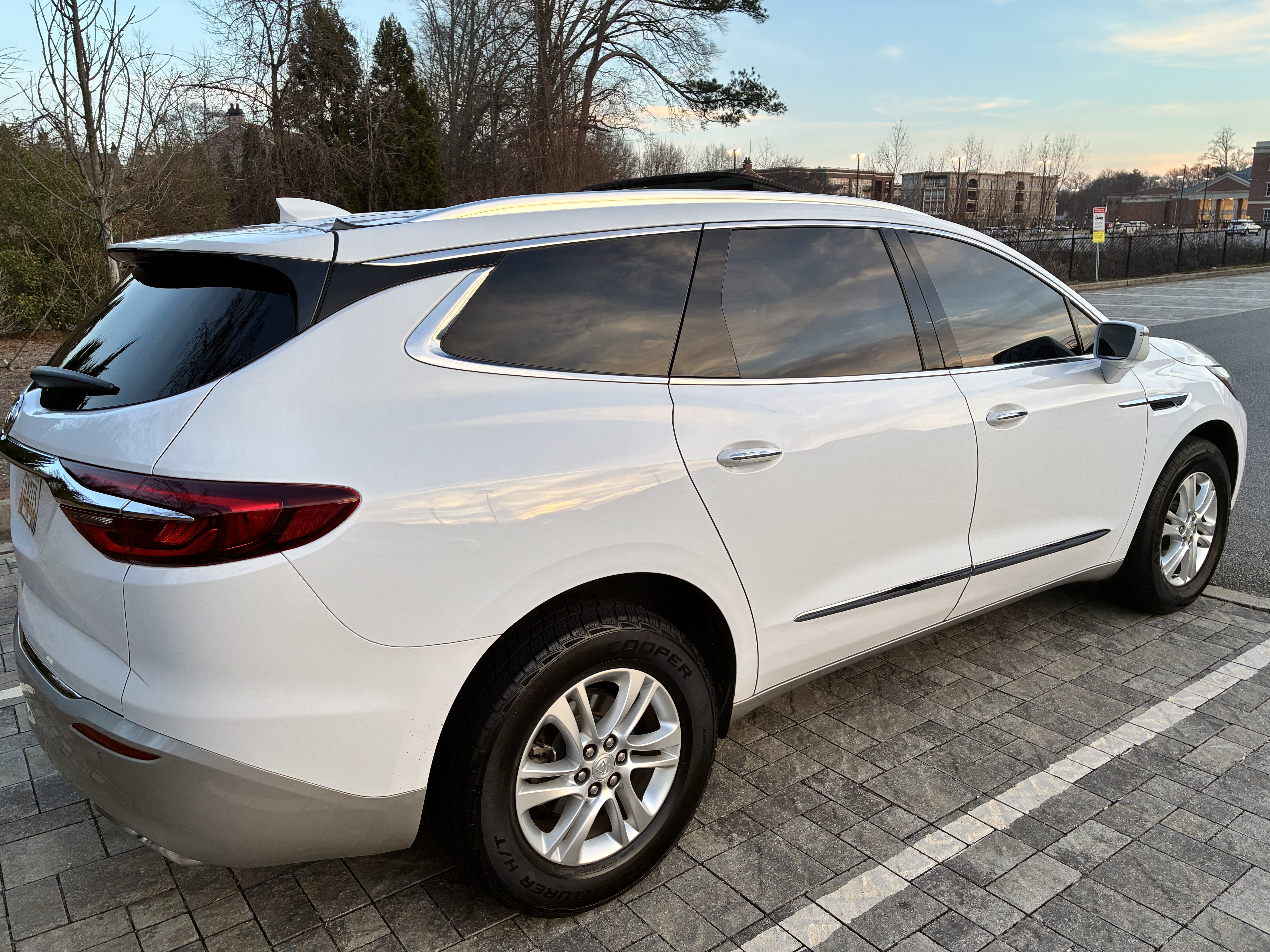2020 Buick Enclave Essence