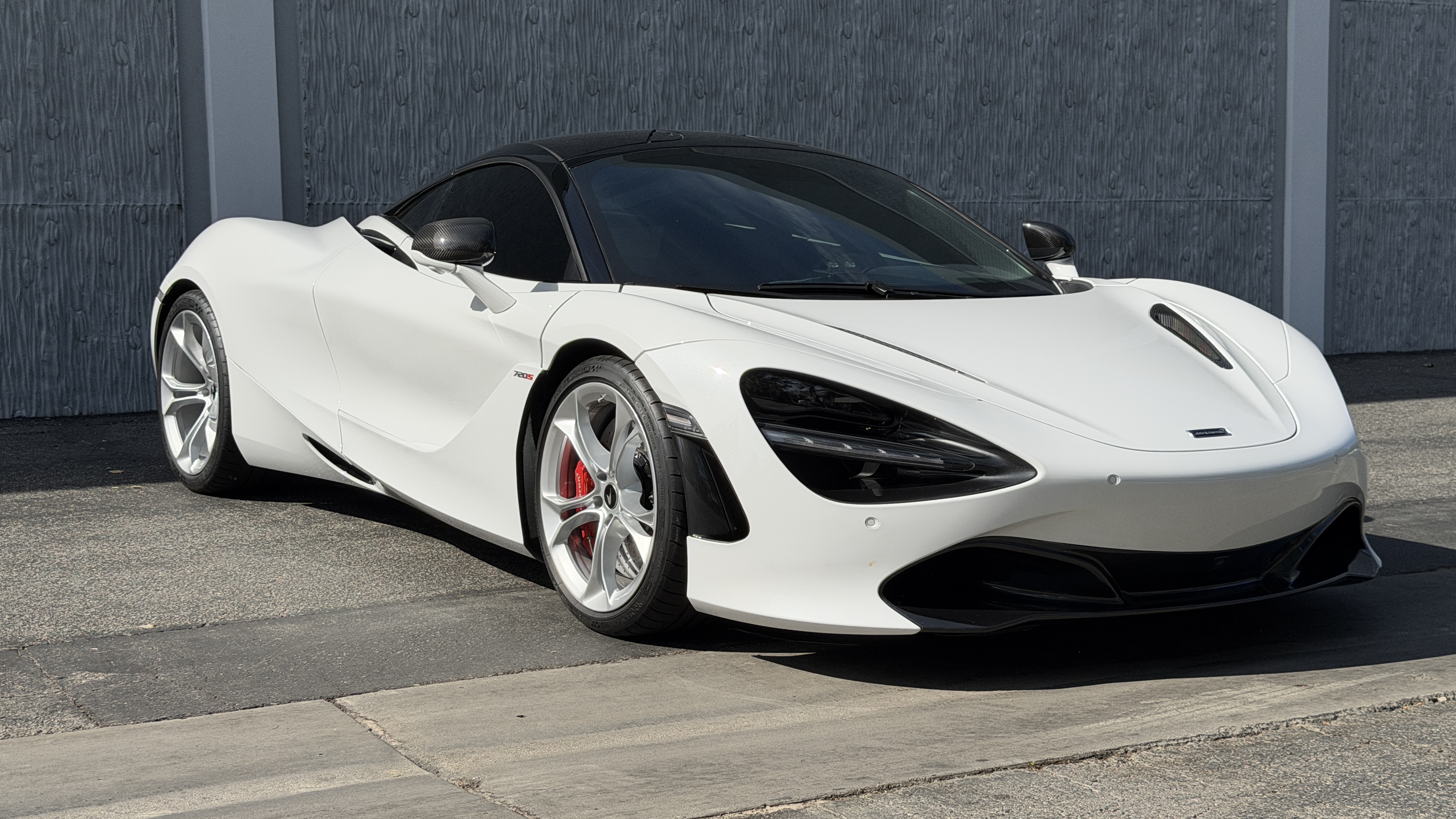 Used 2020 McLaren 720S Coupe 2D photo 17