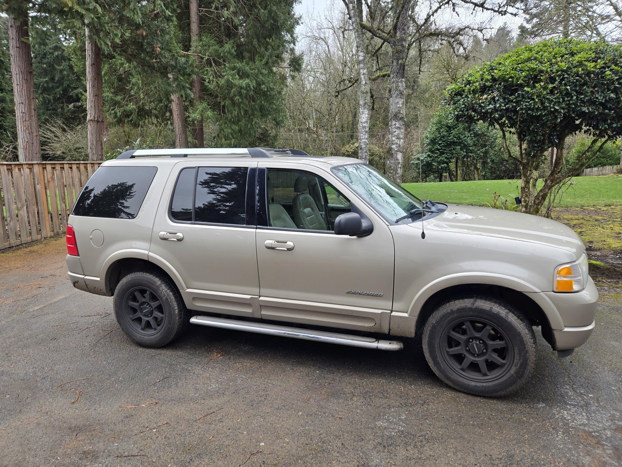 2005 Ford Explorer Limited