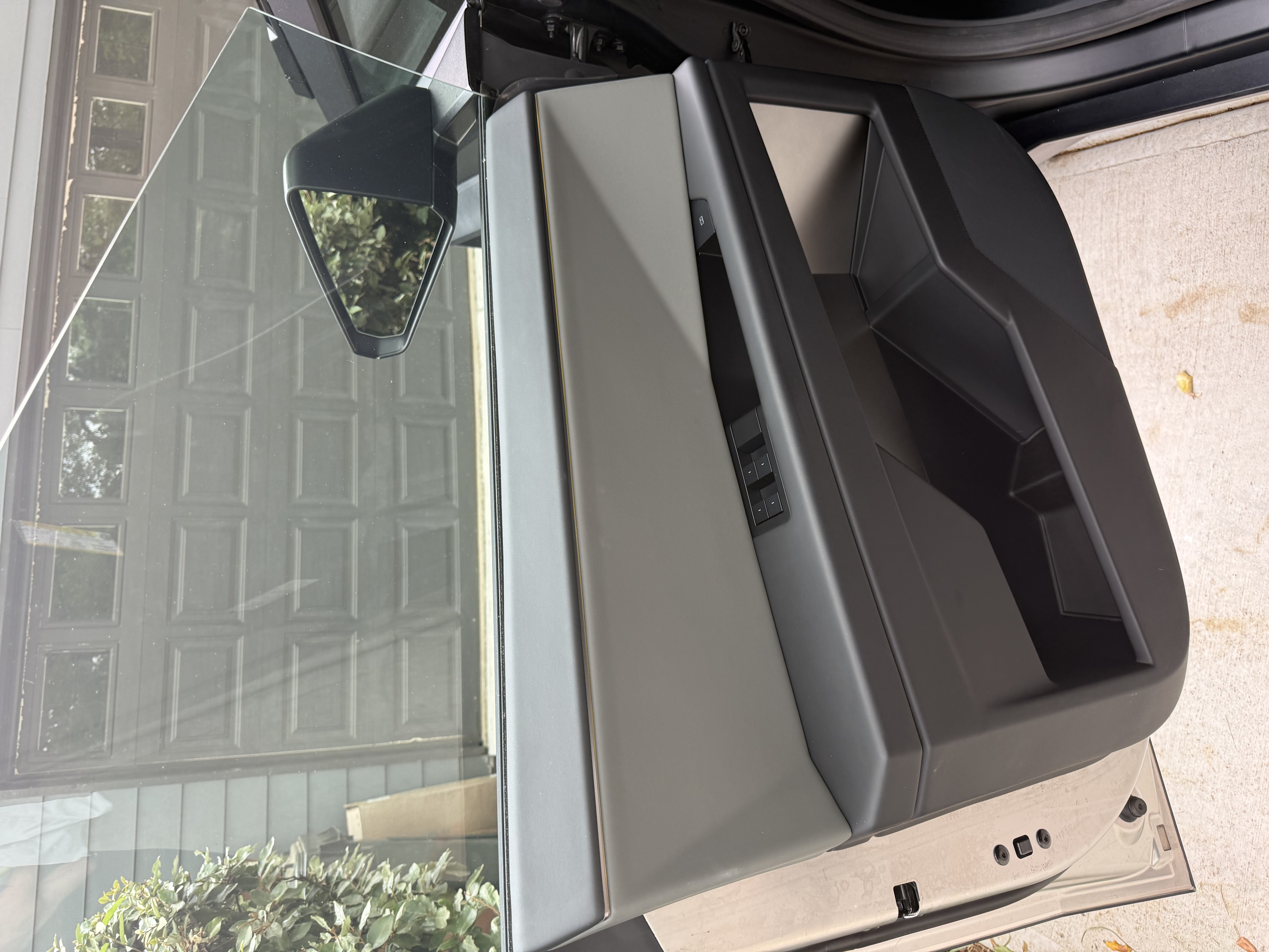 2025 Tesla Cybertruck AWD Crew Cab