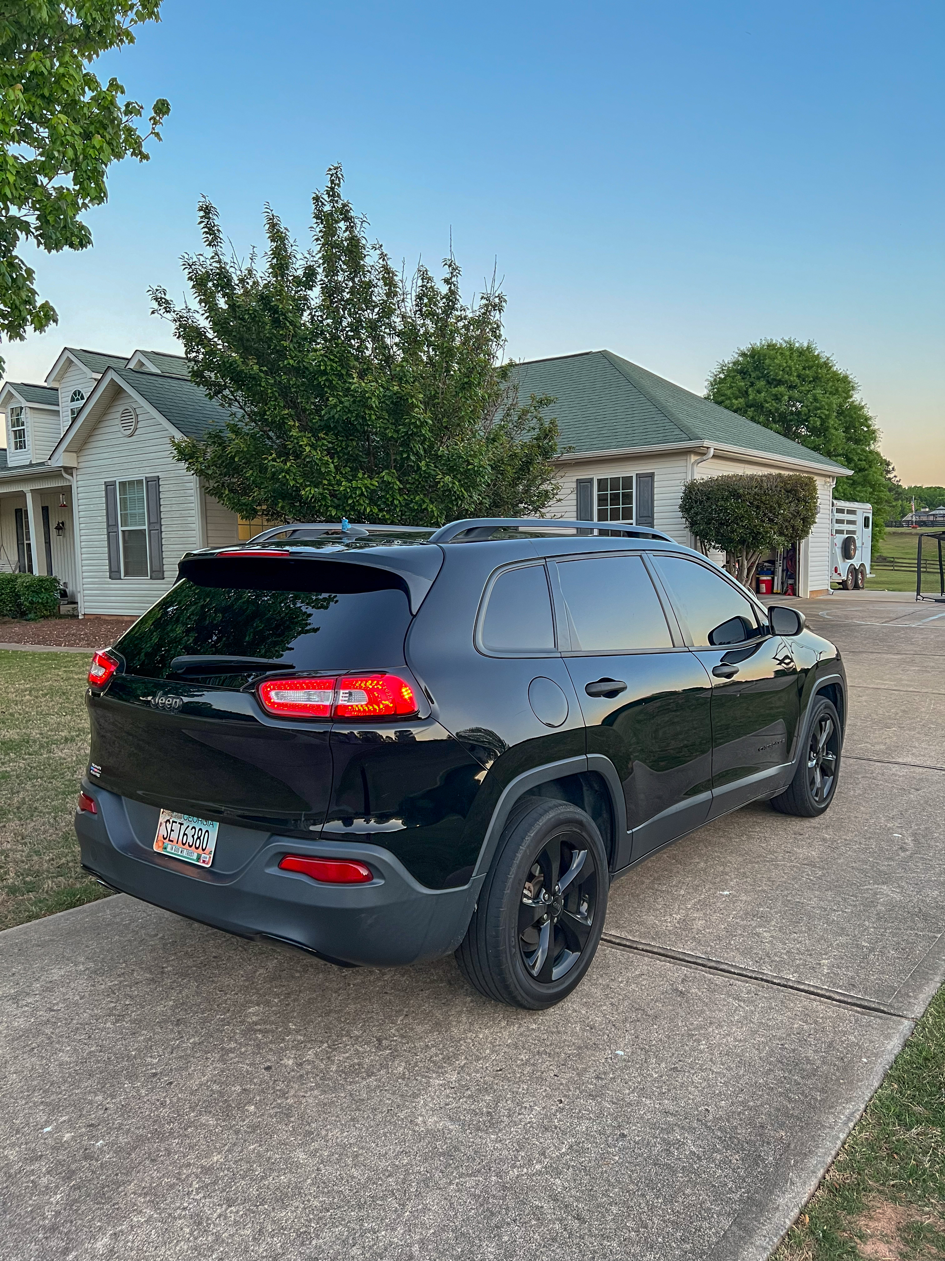 2017 Jeep Cherokee Sport