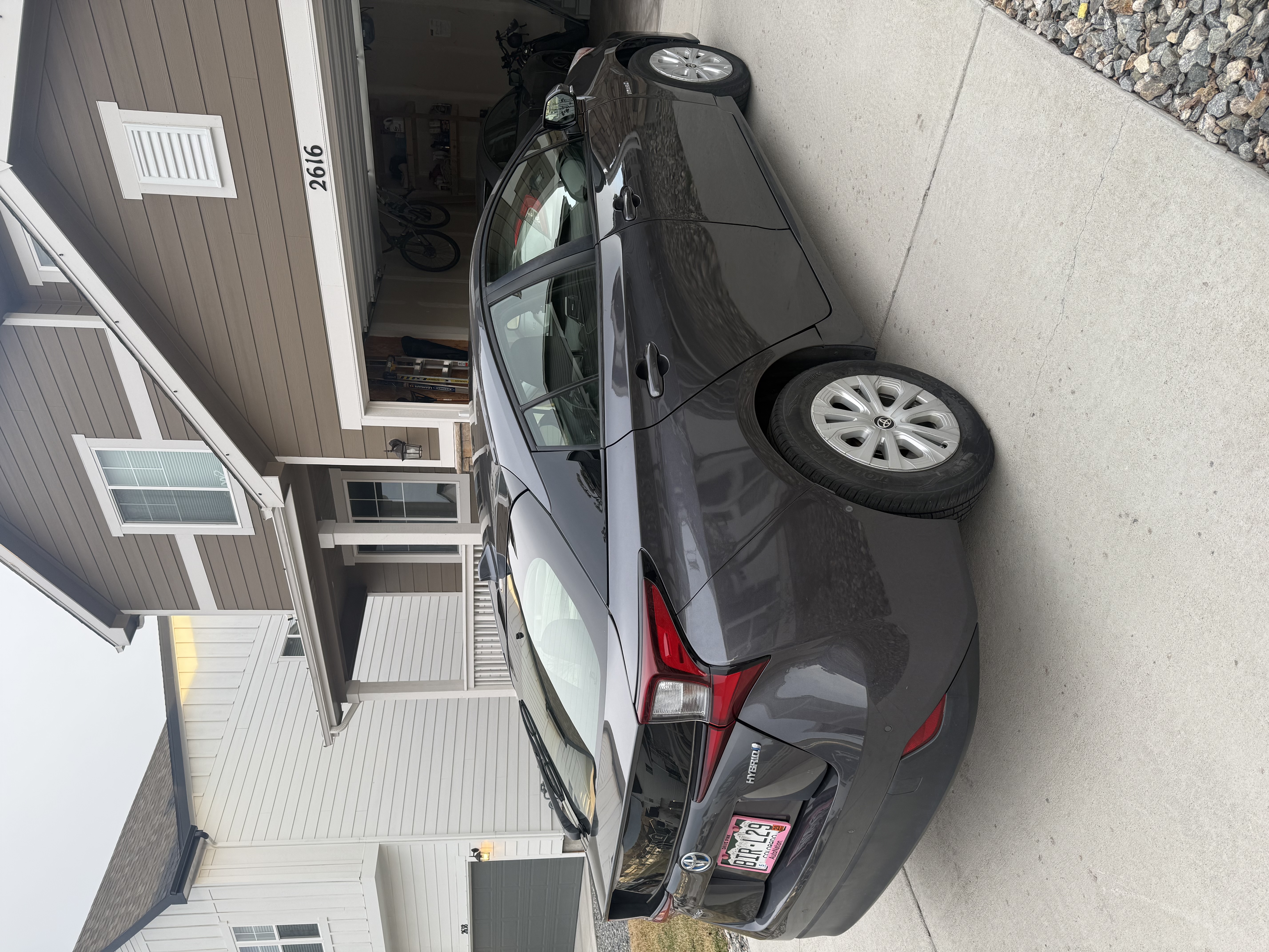 2019 Toyota Prius LE