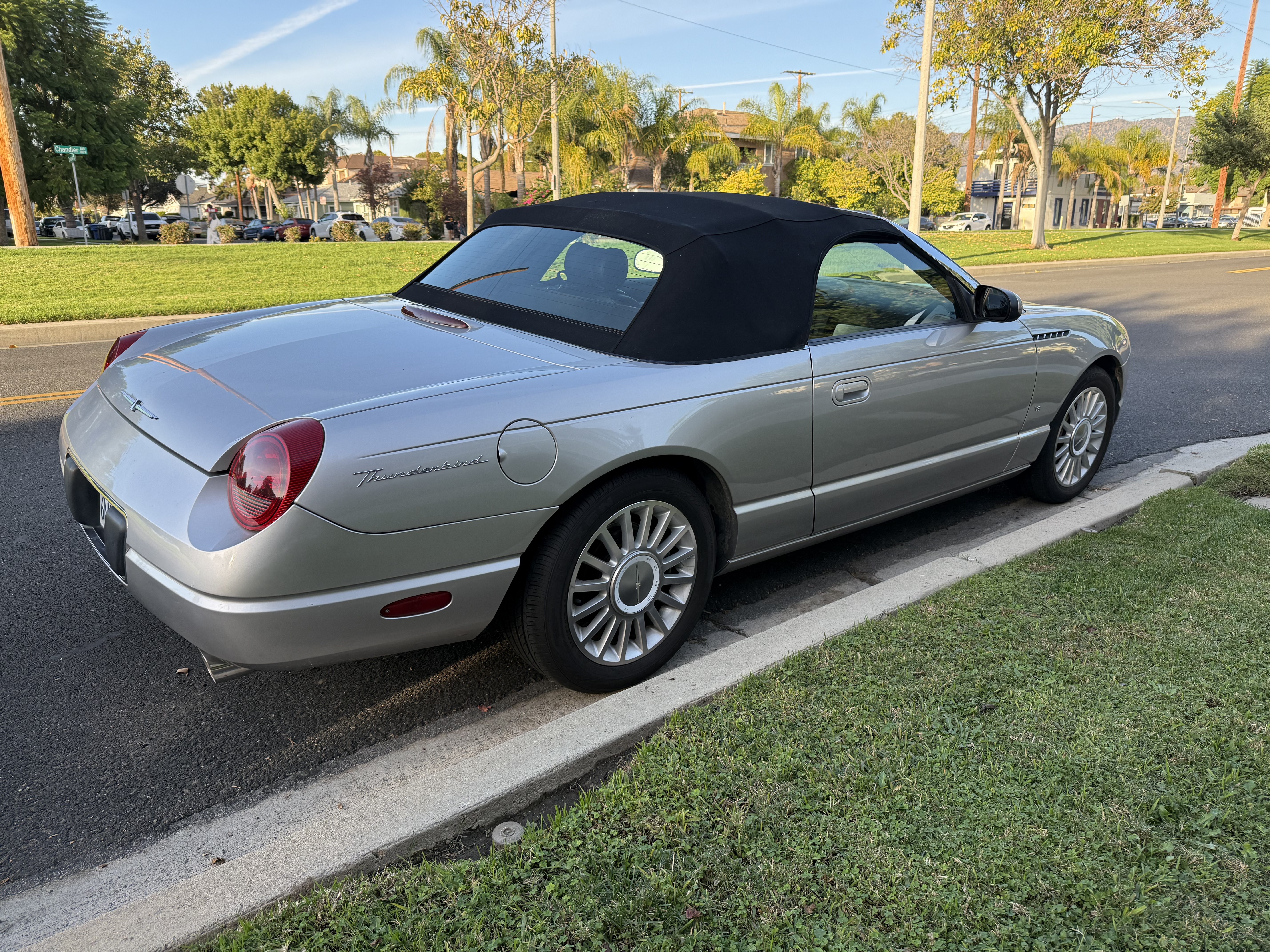 2004 Ford Thunderbird
