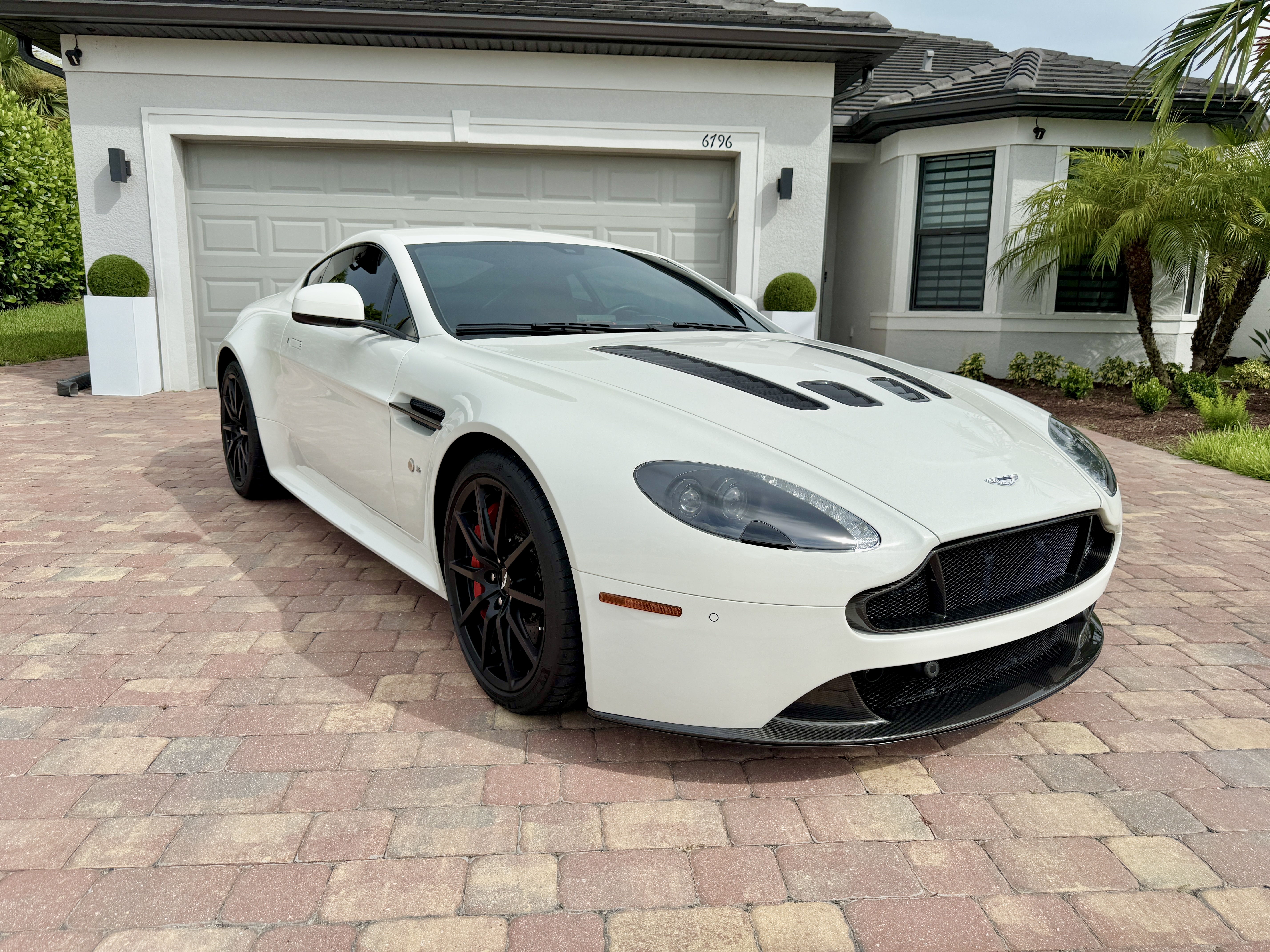Used 2017 Aston Martin V12 Vantage S