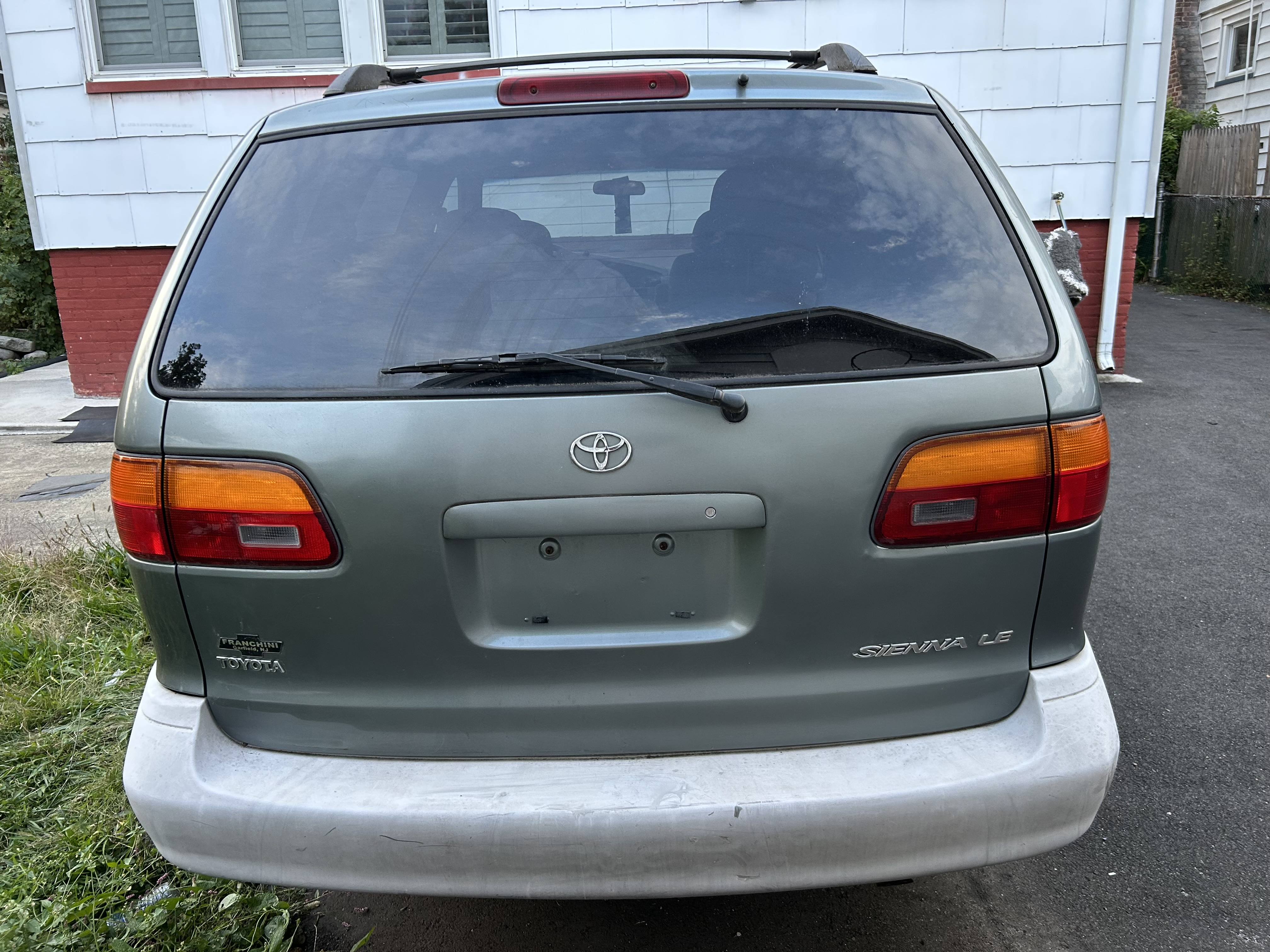 2000 Toyota Sienna LE