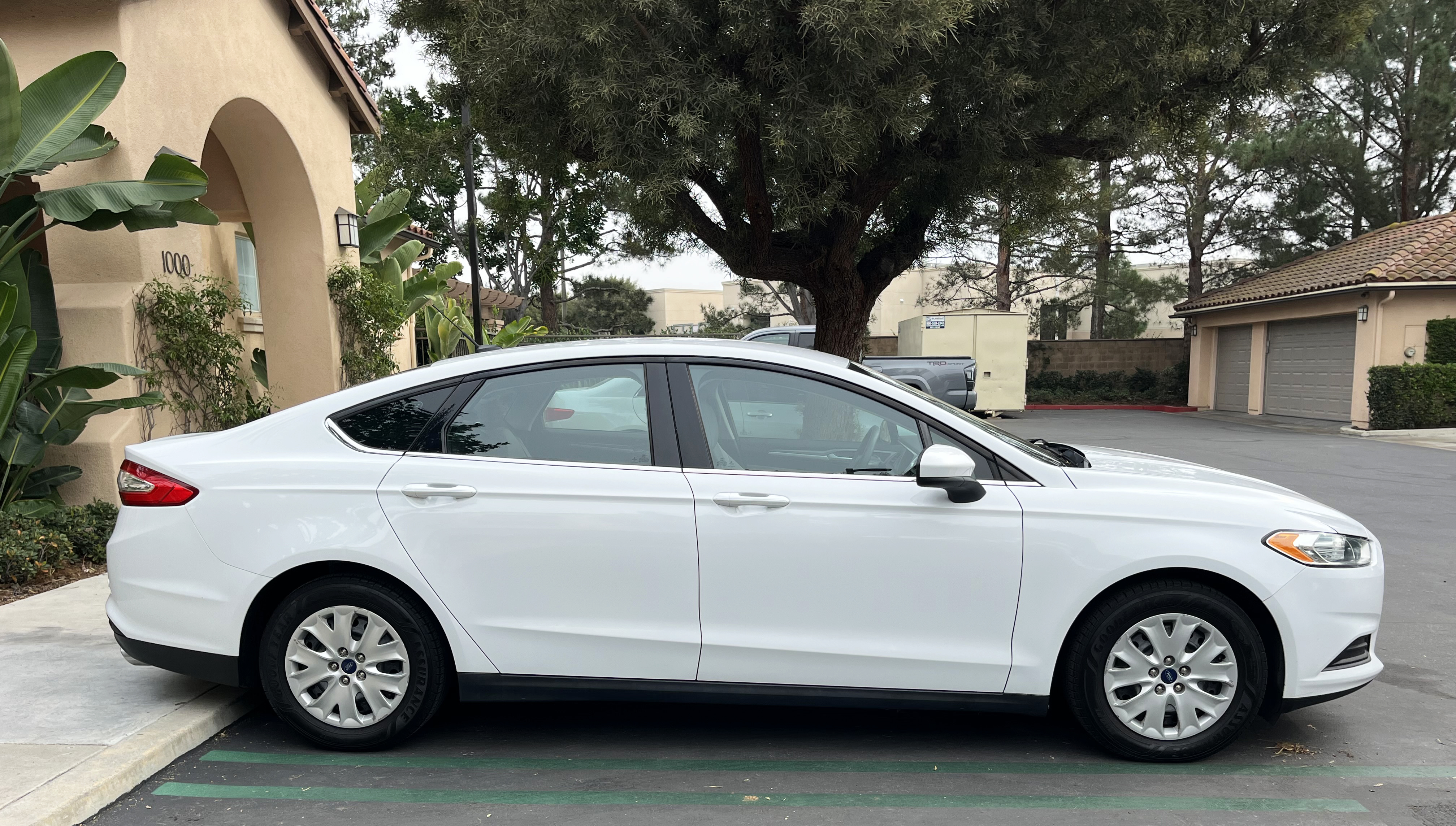 2014 Ford Fusion S