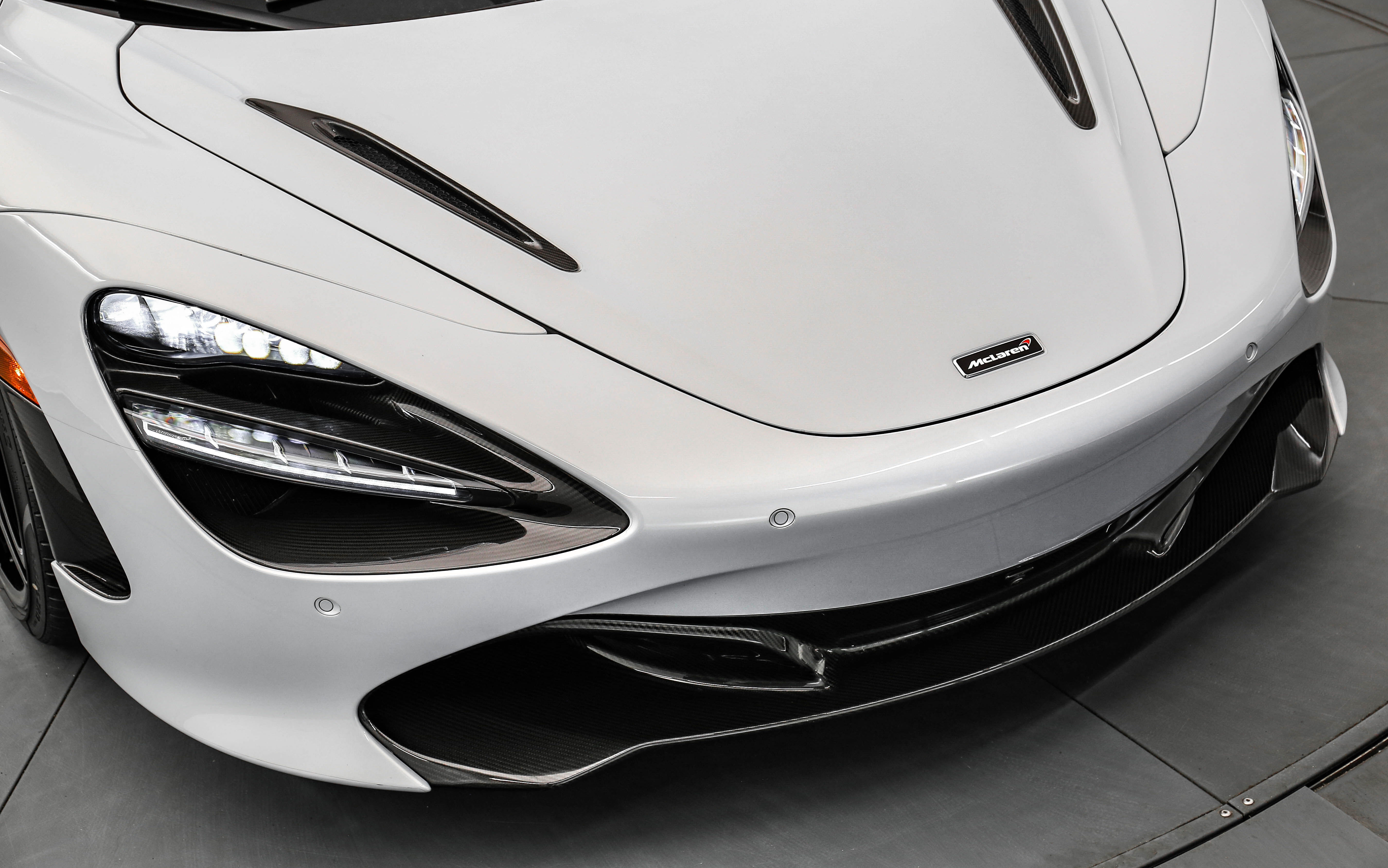 Used 2018 McLaren 720S Luxury photo 22