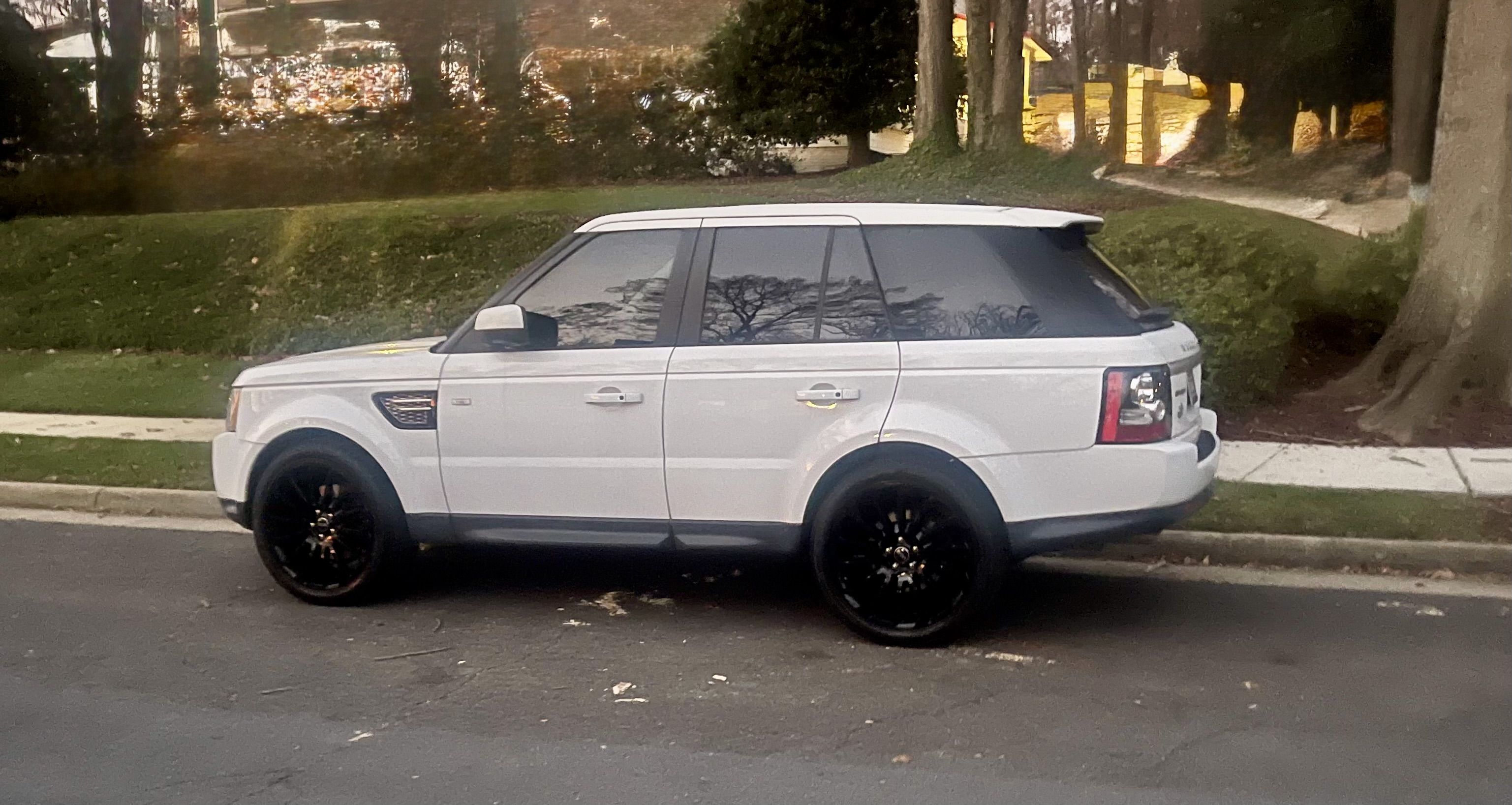 Used 2012 Land Rover Range Rover Sport HSE LUX