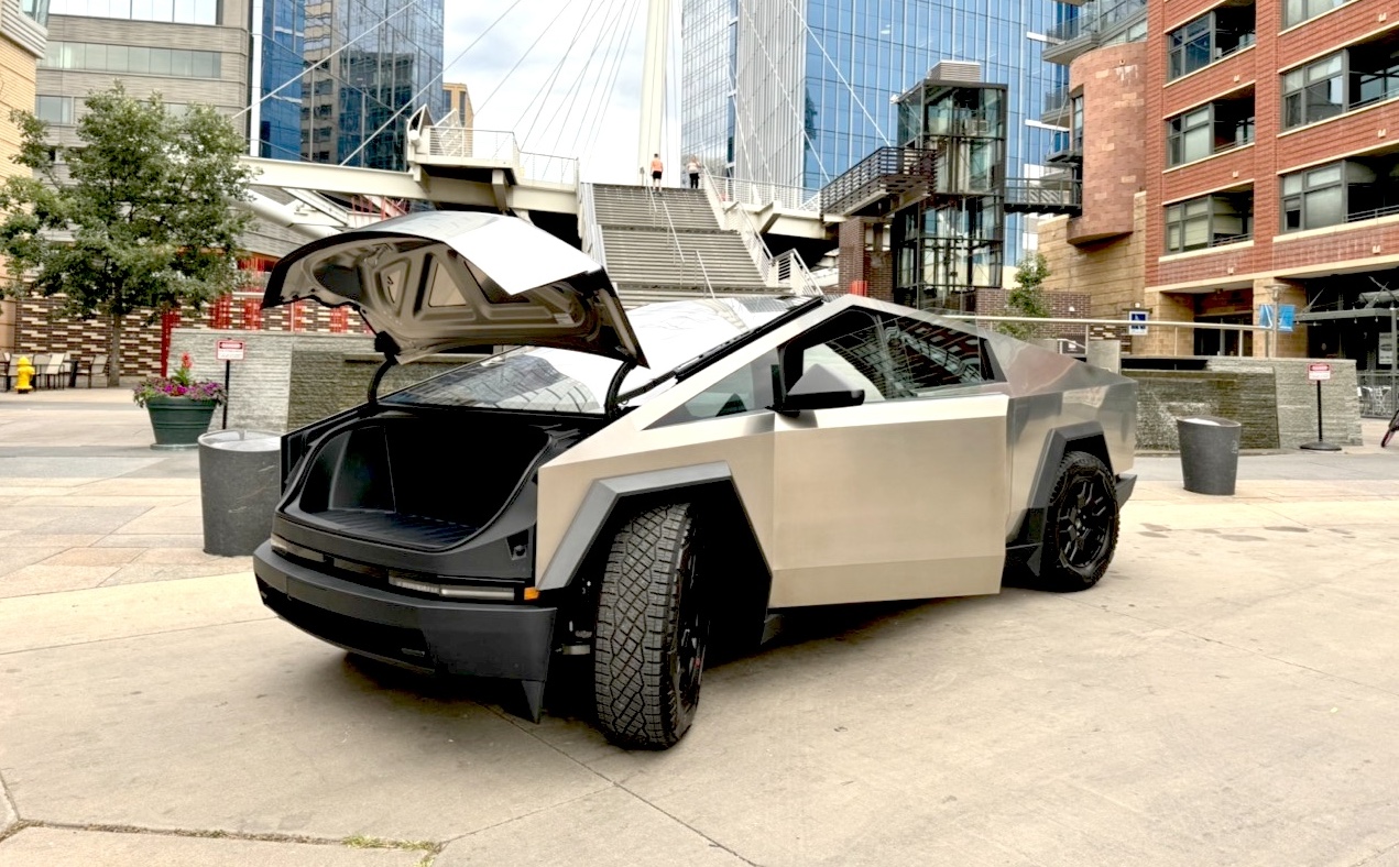 2024 Tesla Cybertruck AWD Crew Cab