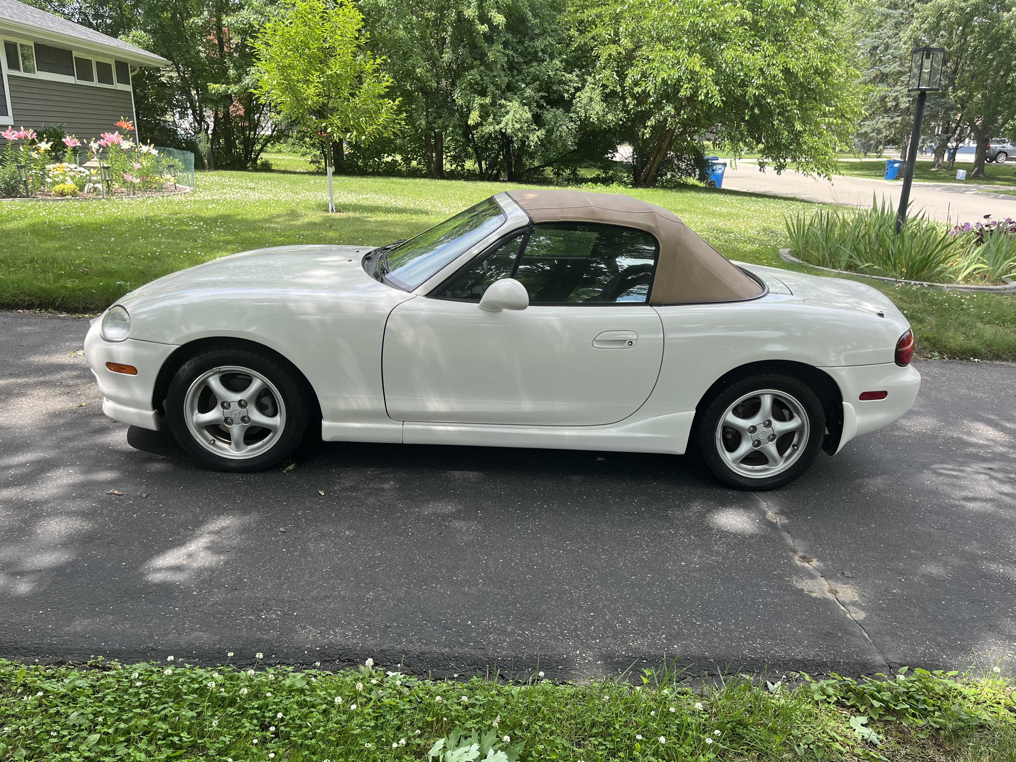 Used 2000 MAZDA MX-5 Miata