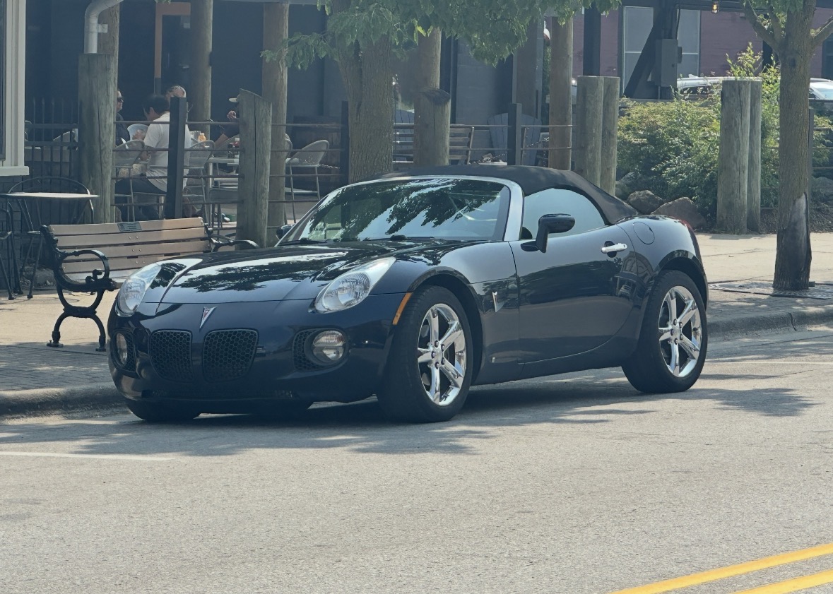 Used 2007 Pontiac Solstice GXP w/ Premium Package