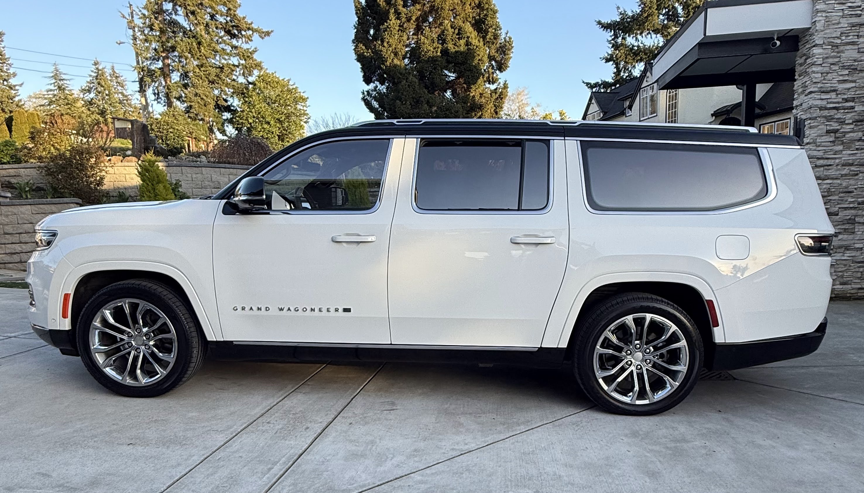 2023 Jeep Grand Wagoneer L Series II