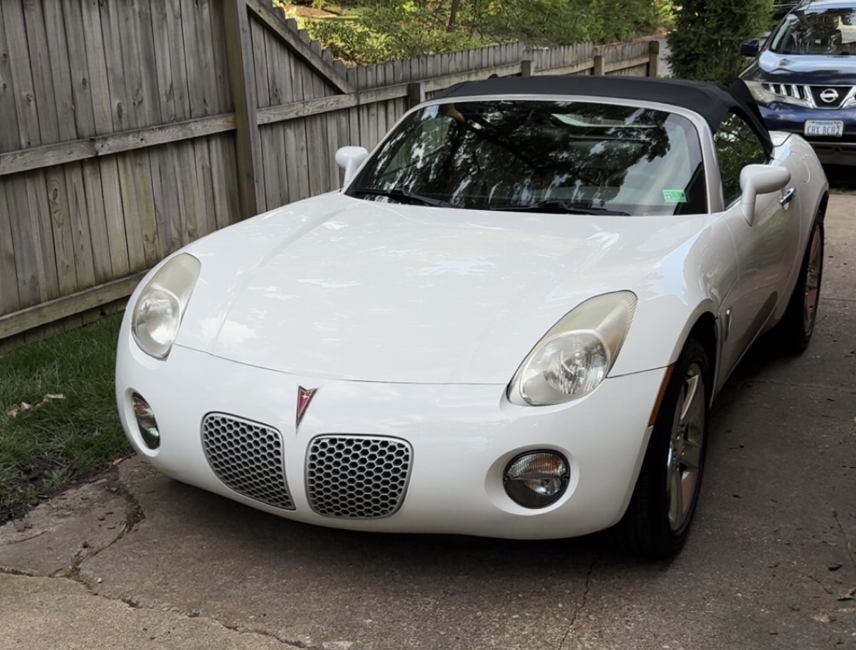 Used 2007 Pontiac Solstice Convertible w/ Preferred Package